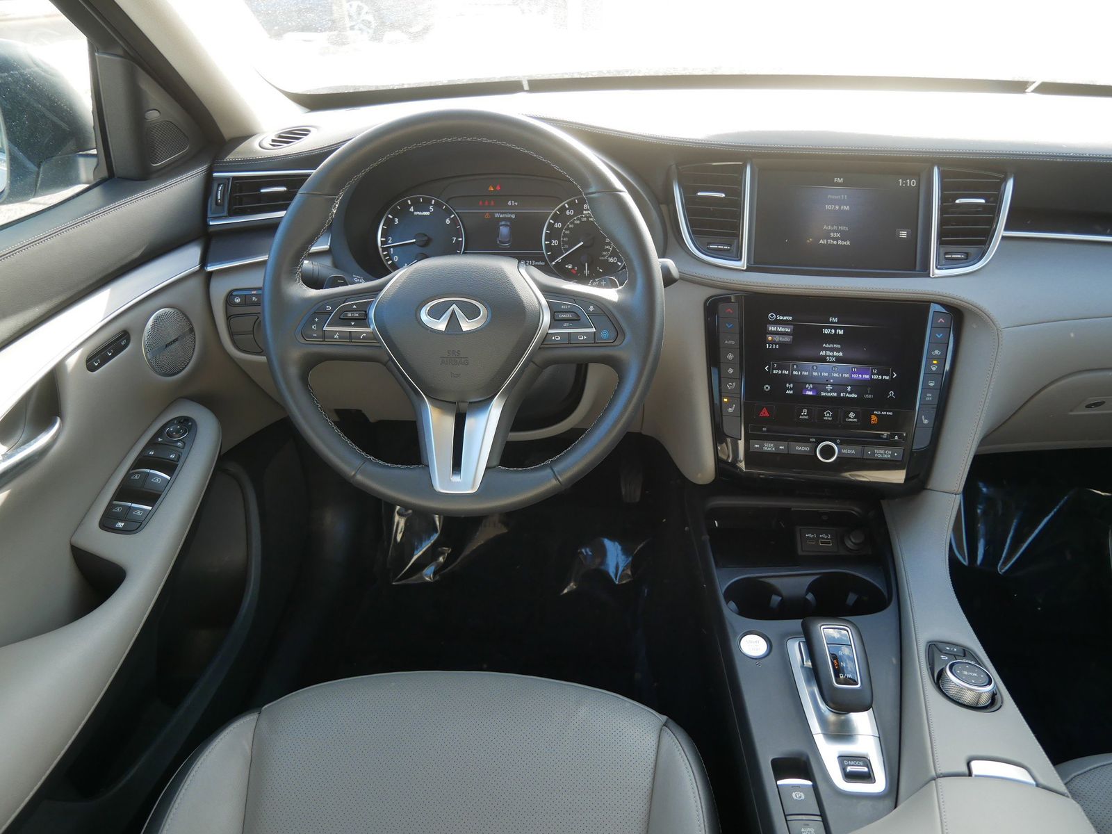 Thumbnail: 2023 INFINITI QX50 - 11