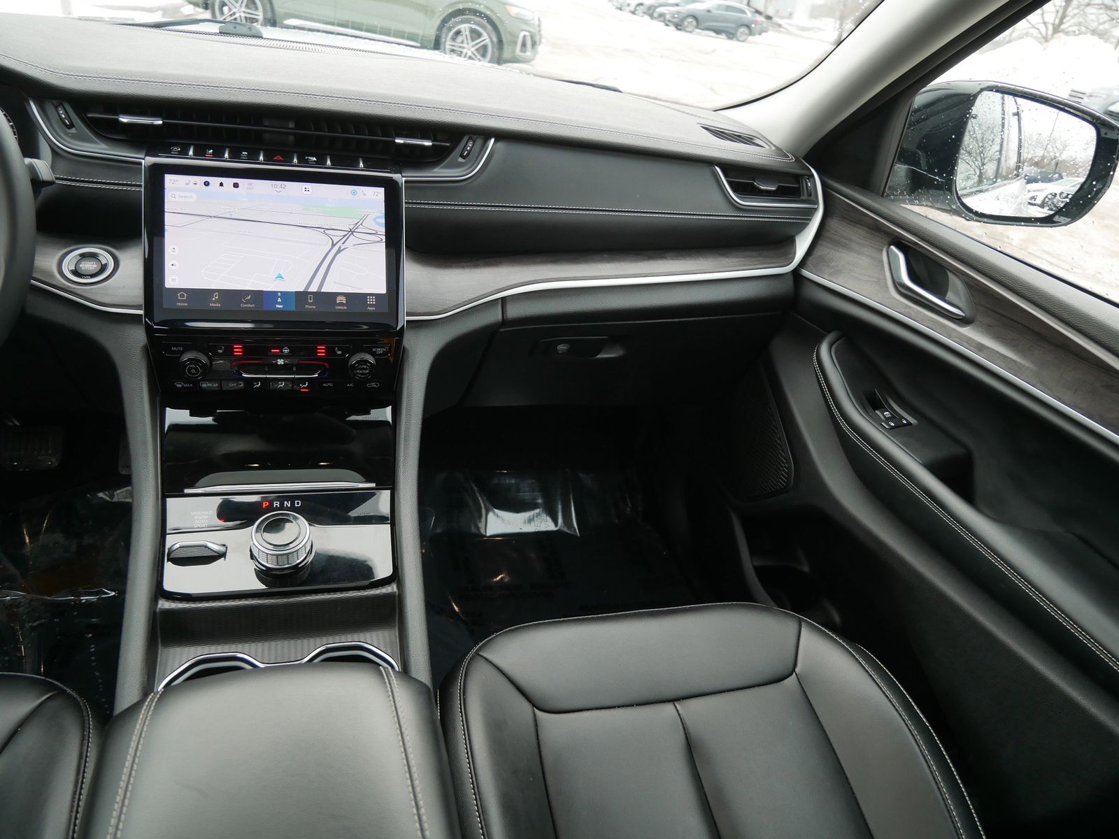 Thumbnail: 2024 Jeep Grand Cherokee - 12