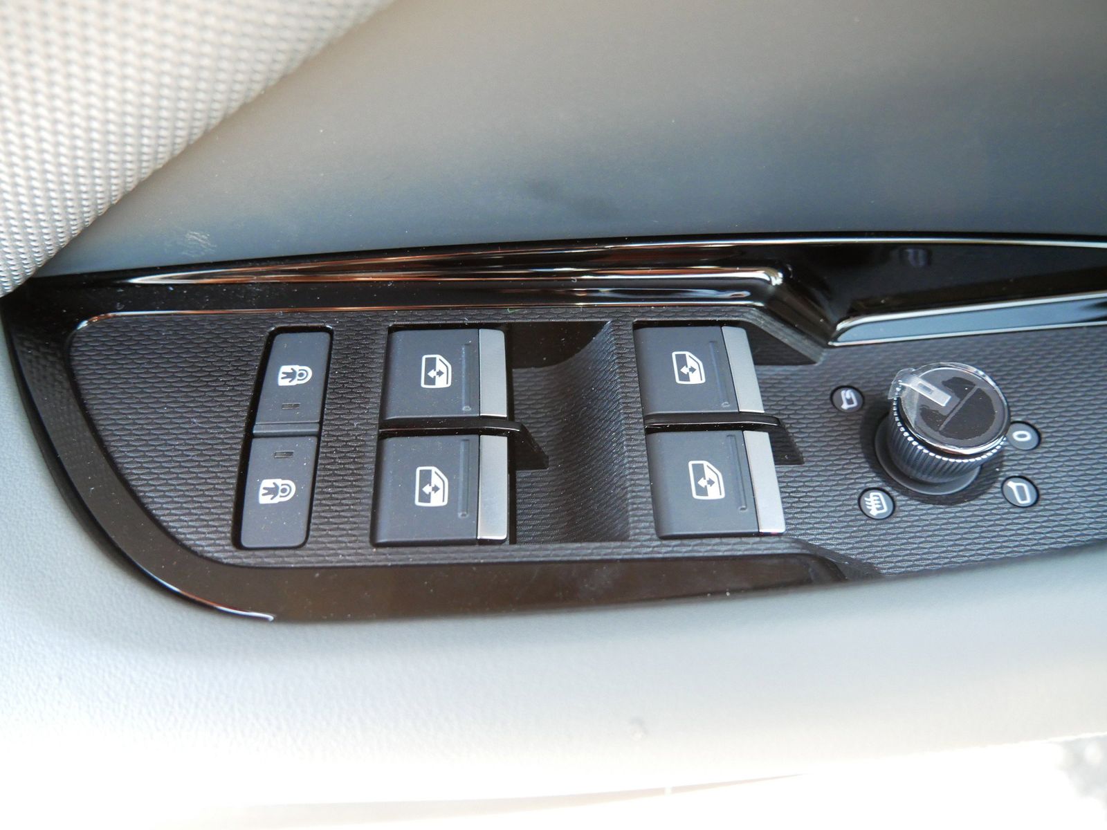 Thumbnail: 2026 Audi Q3 - 14