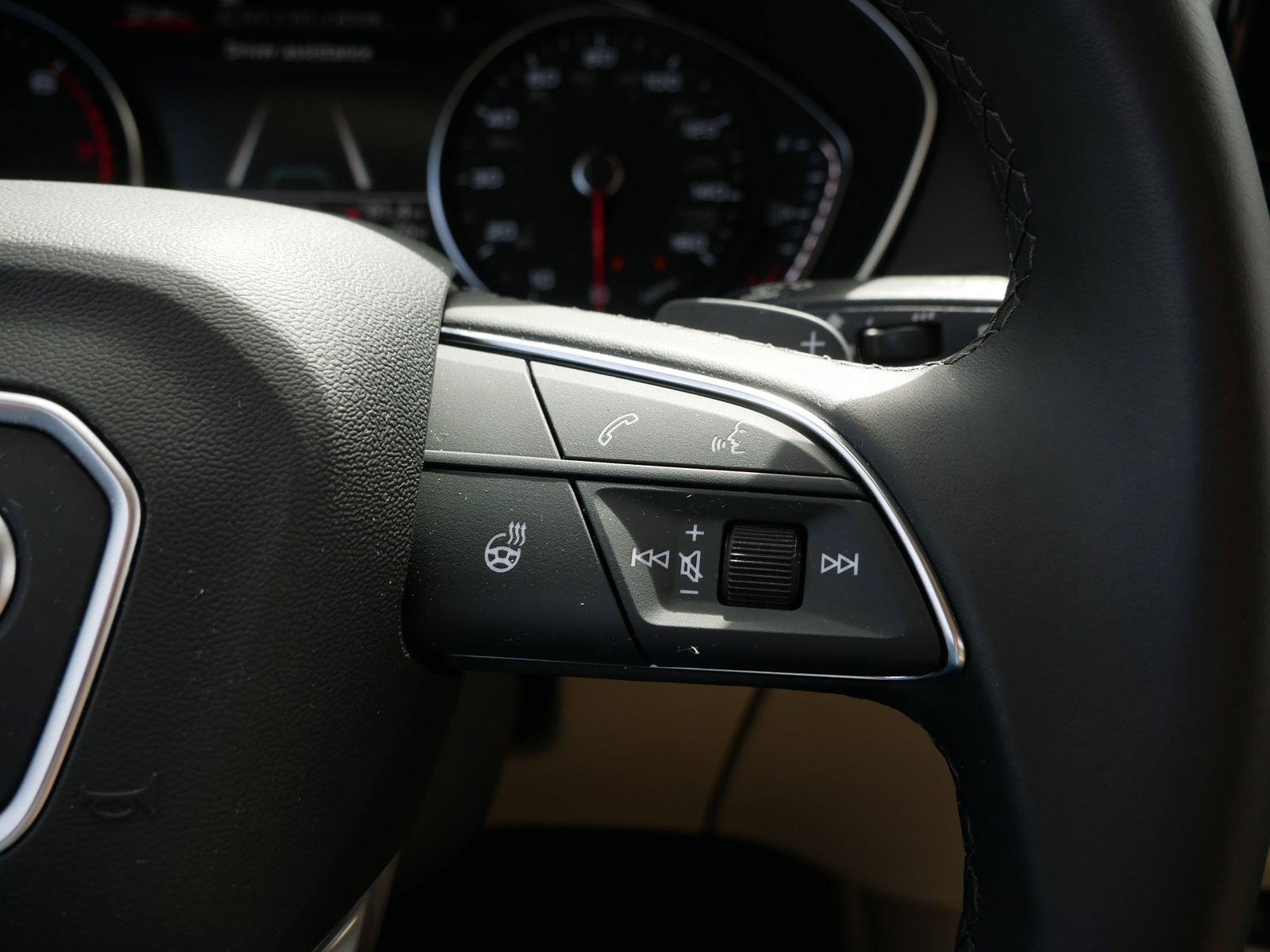 Thumbnail: 2023 Audi Q5 - 30