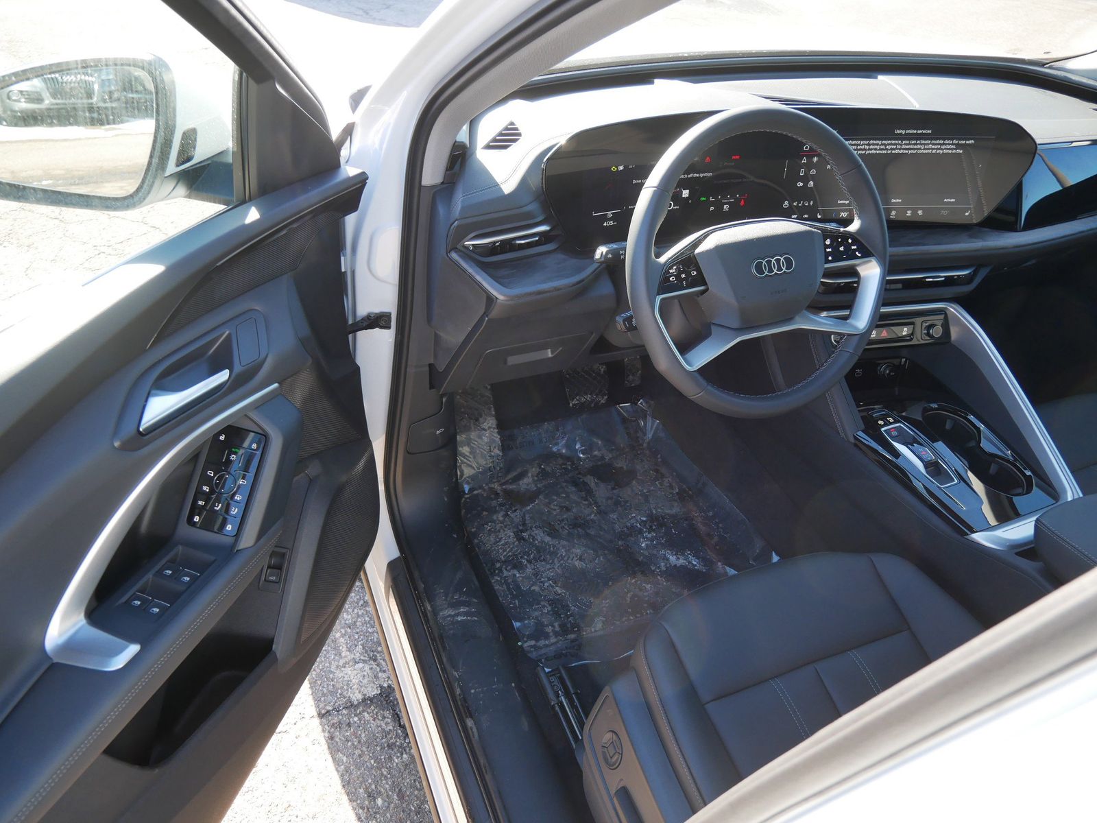 Thumbnail: 2025 Audi Q5 - 9