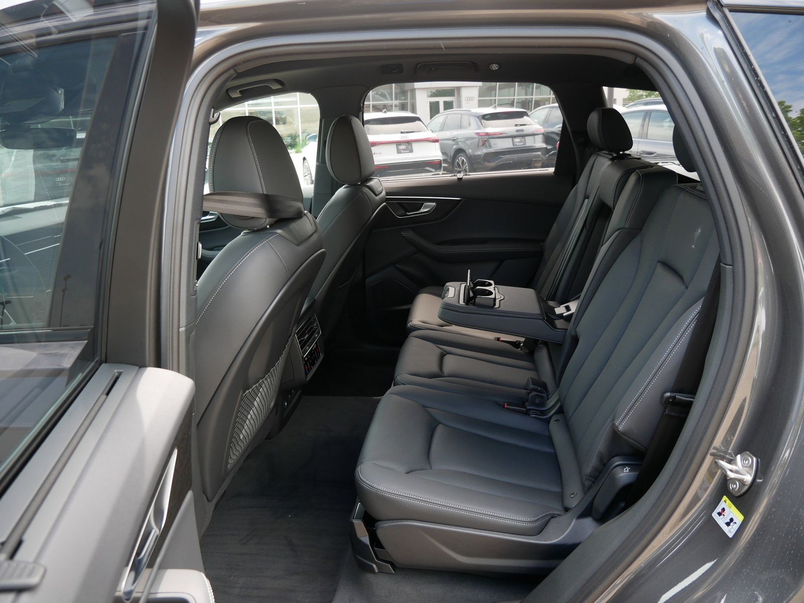 Thumbnail: 2026 Audi Q7 - 10