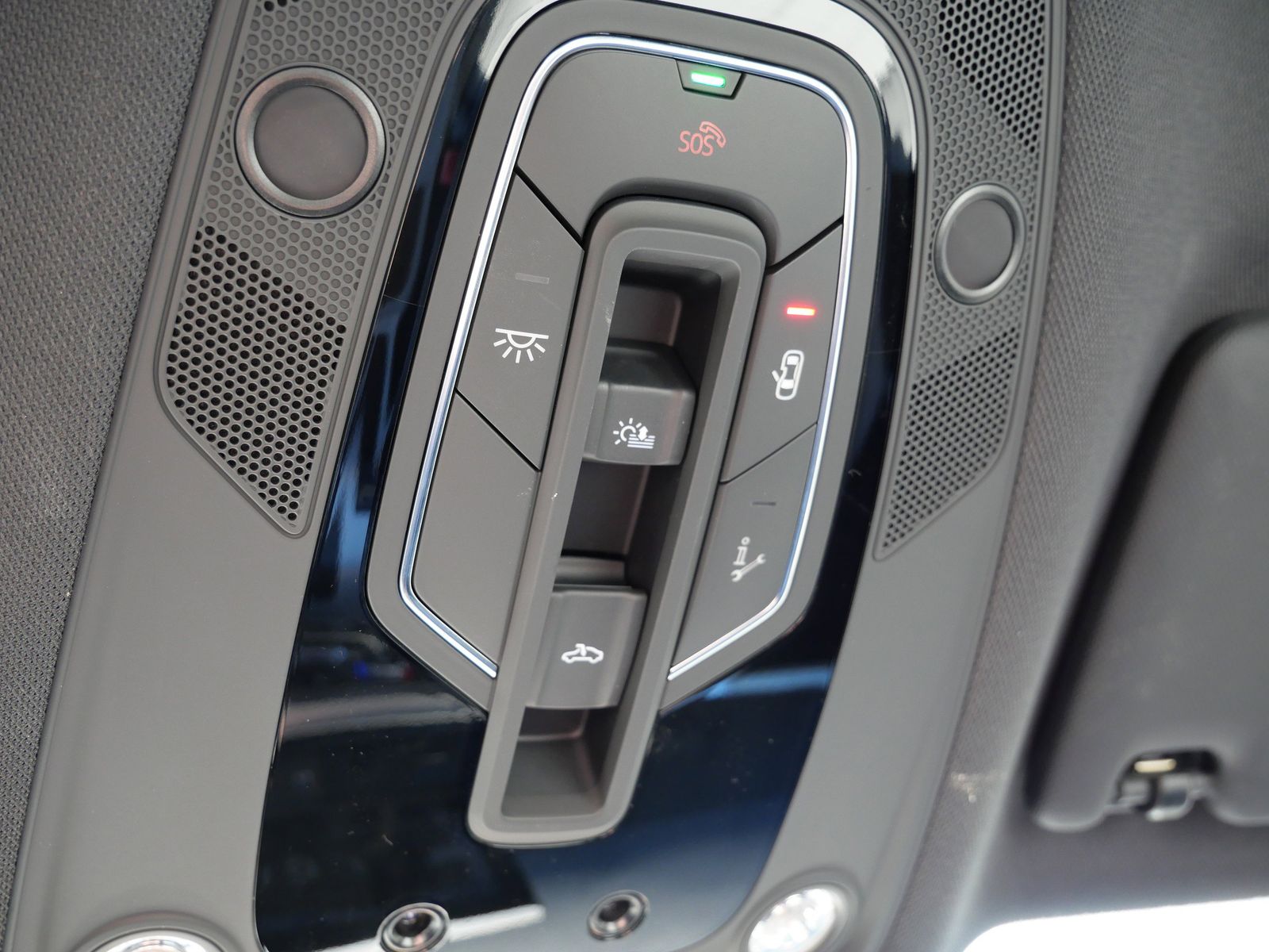 Thumbnail: 2025 Audi Q5 - 23