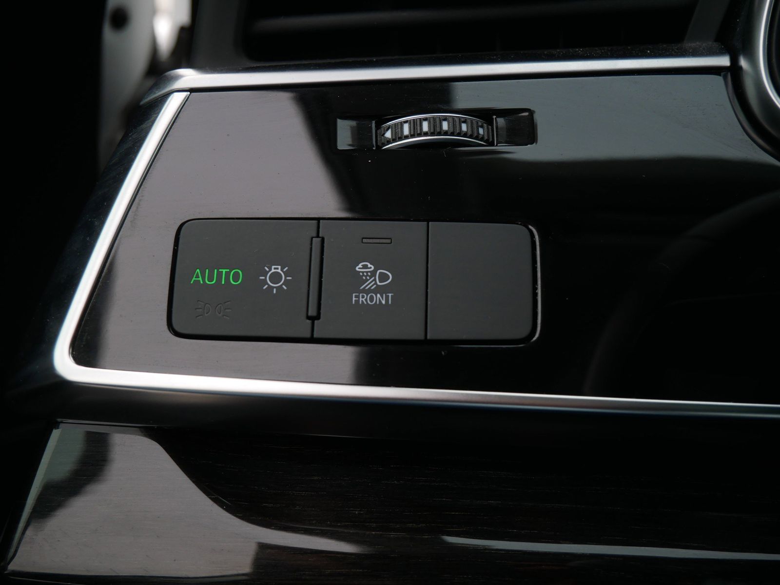 Thumbnail: 2023 Audi Q7 - 25