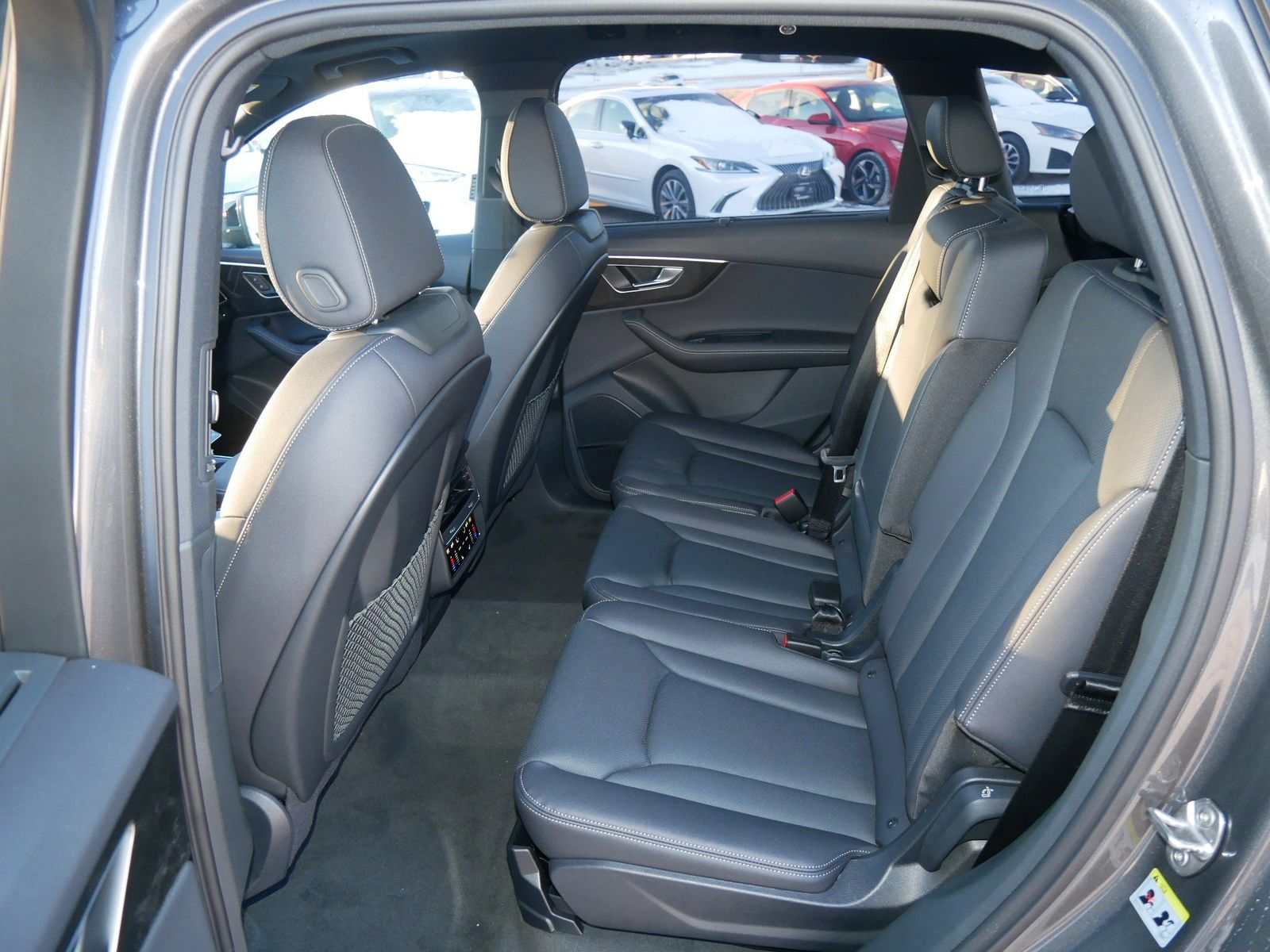 Thumbnail: 2026 Audi Q7 - 10