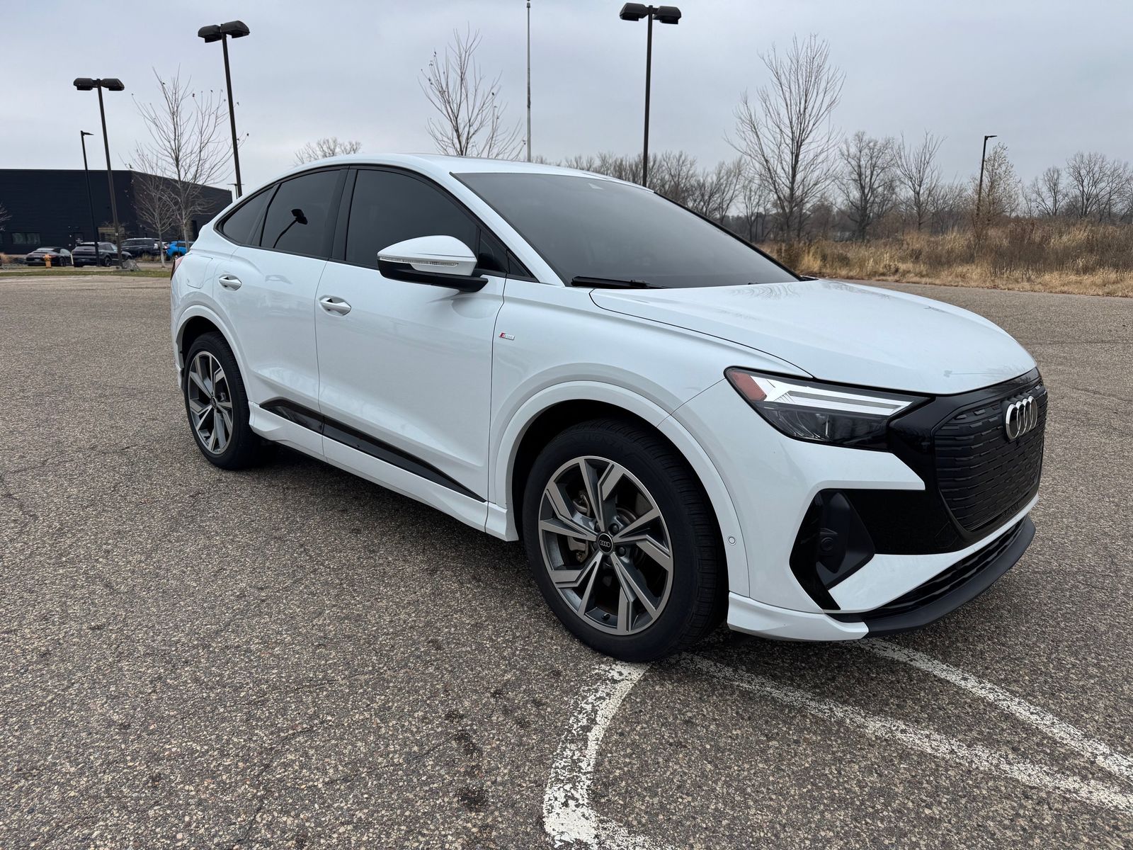 Thumbnail: 2024 Audi Q4 e-tron - 1