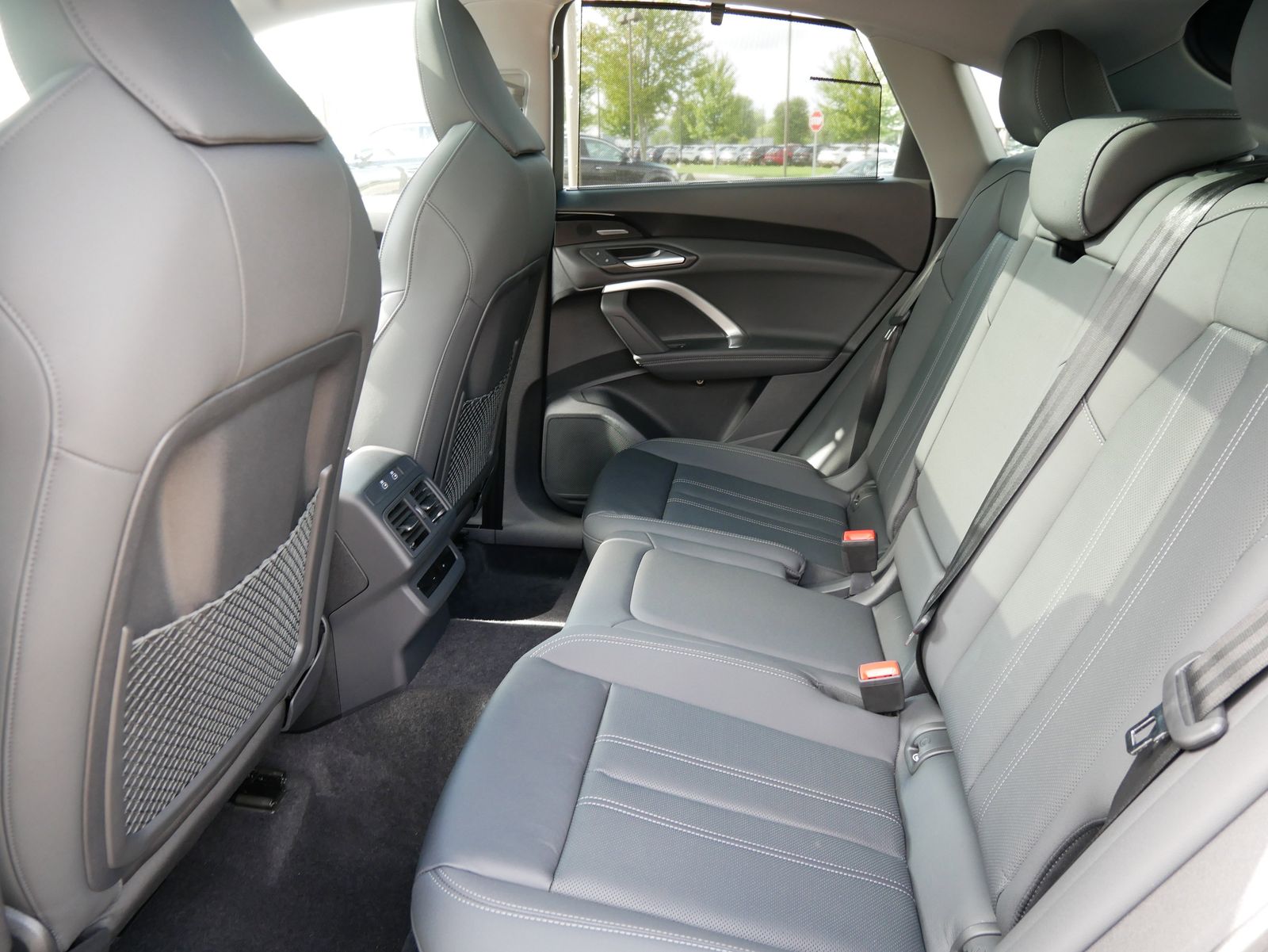 Thumbnail: 2025 Audi Q5 - 9