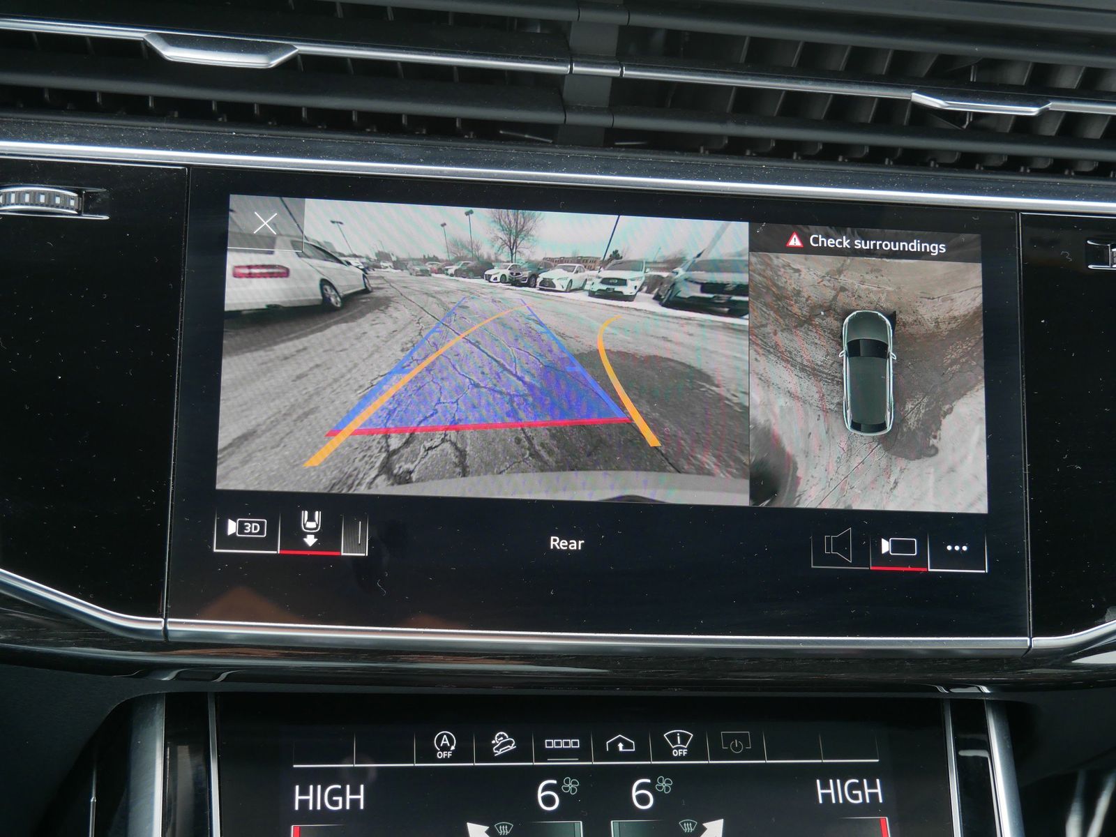 Thumbnail: 2021 Audi Q8 - 21