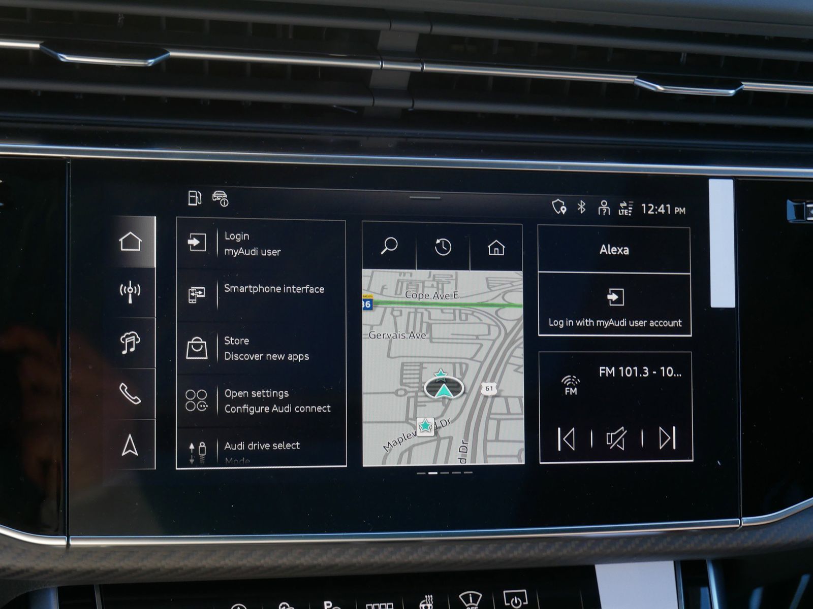 Thumbnail: 2026 Audi RS Q8 - 19