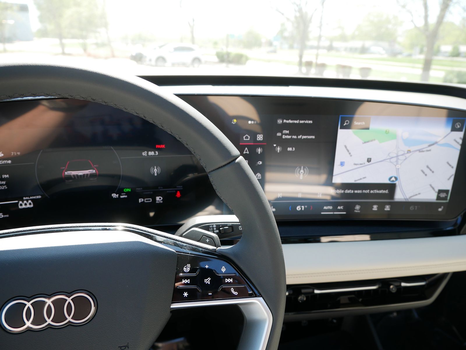 Thumbnail: 2025 Audi Q6 e-tron - 14