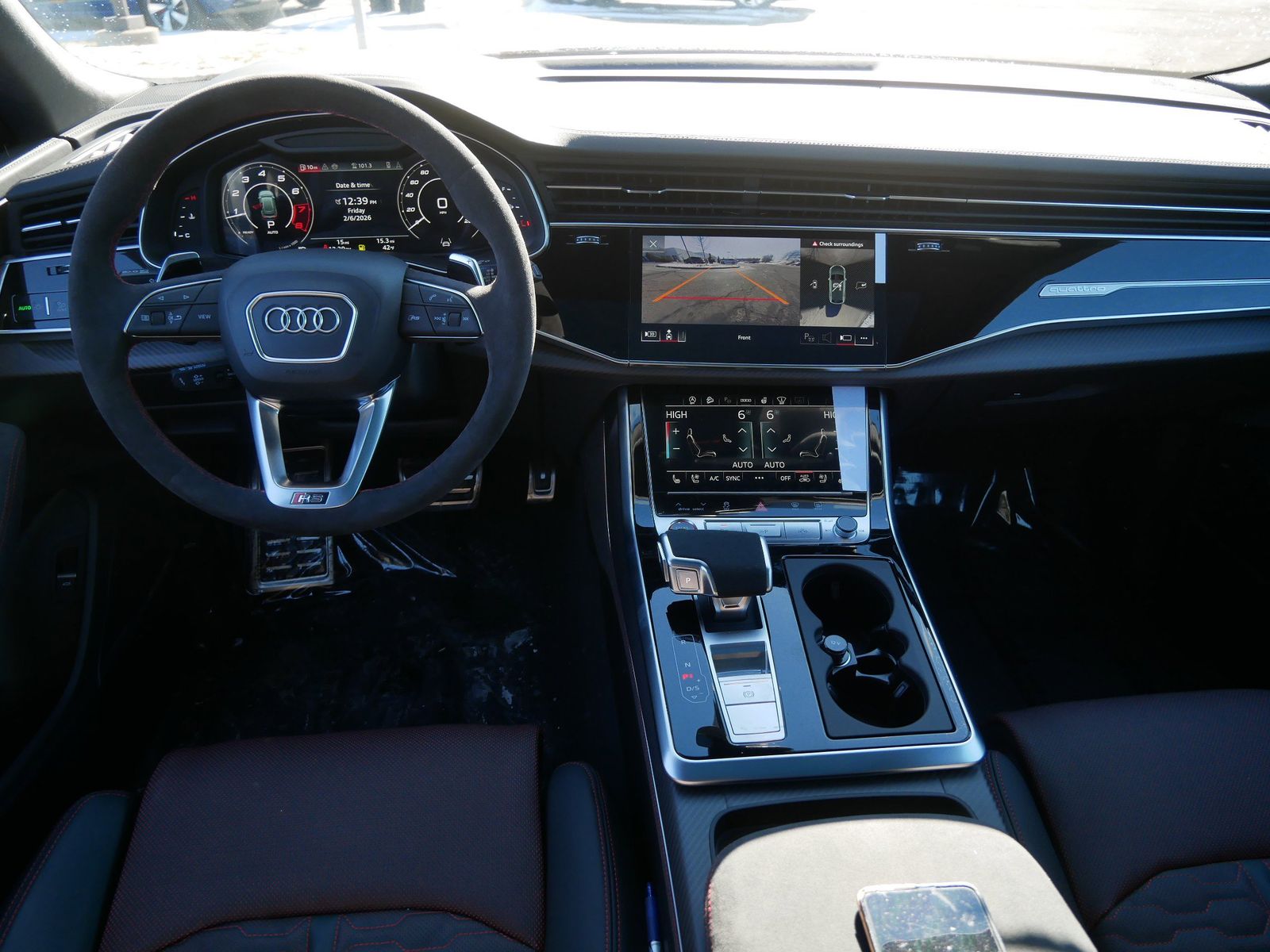 Thumbnail: 2026 Audi RS Q8 - 12