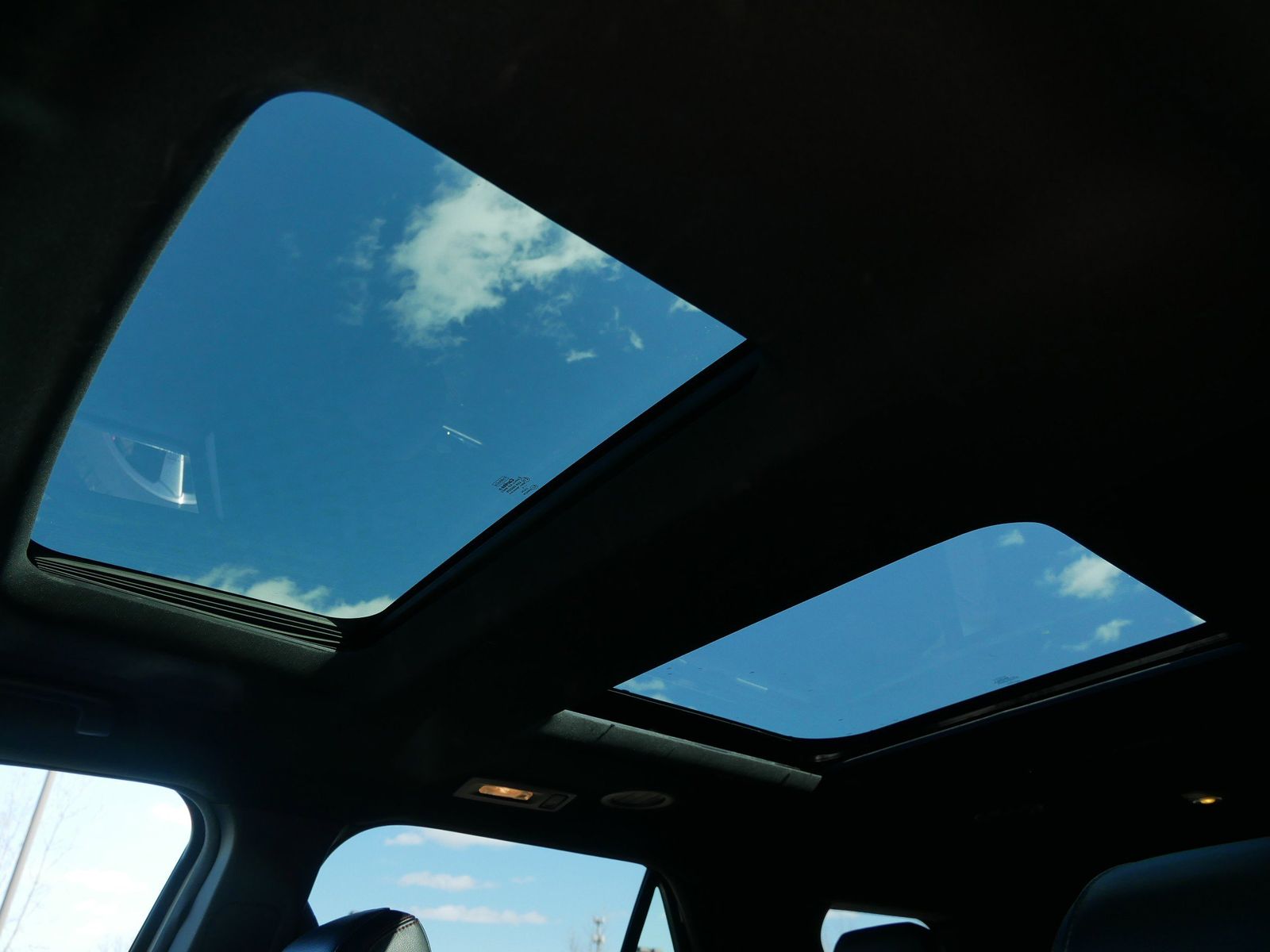 Thumbnail: 2016 Ford Explorer - 24