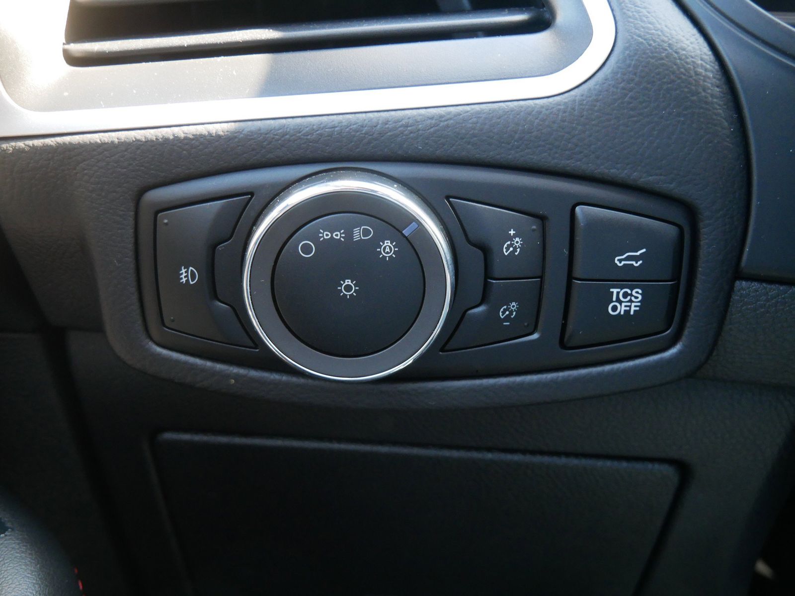 Thumbnail: 2024 Ford Edge - 29