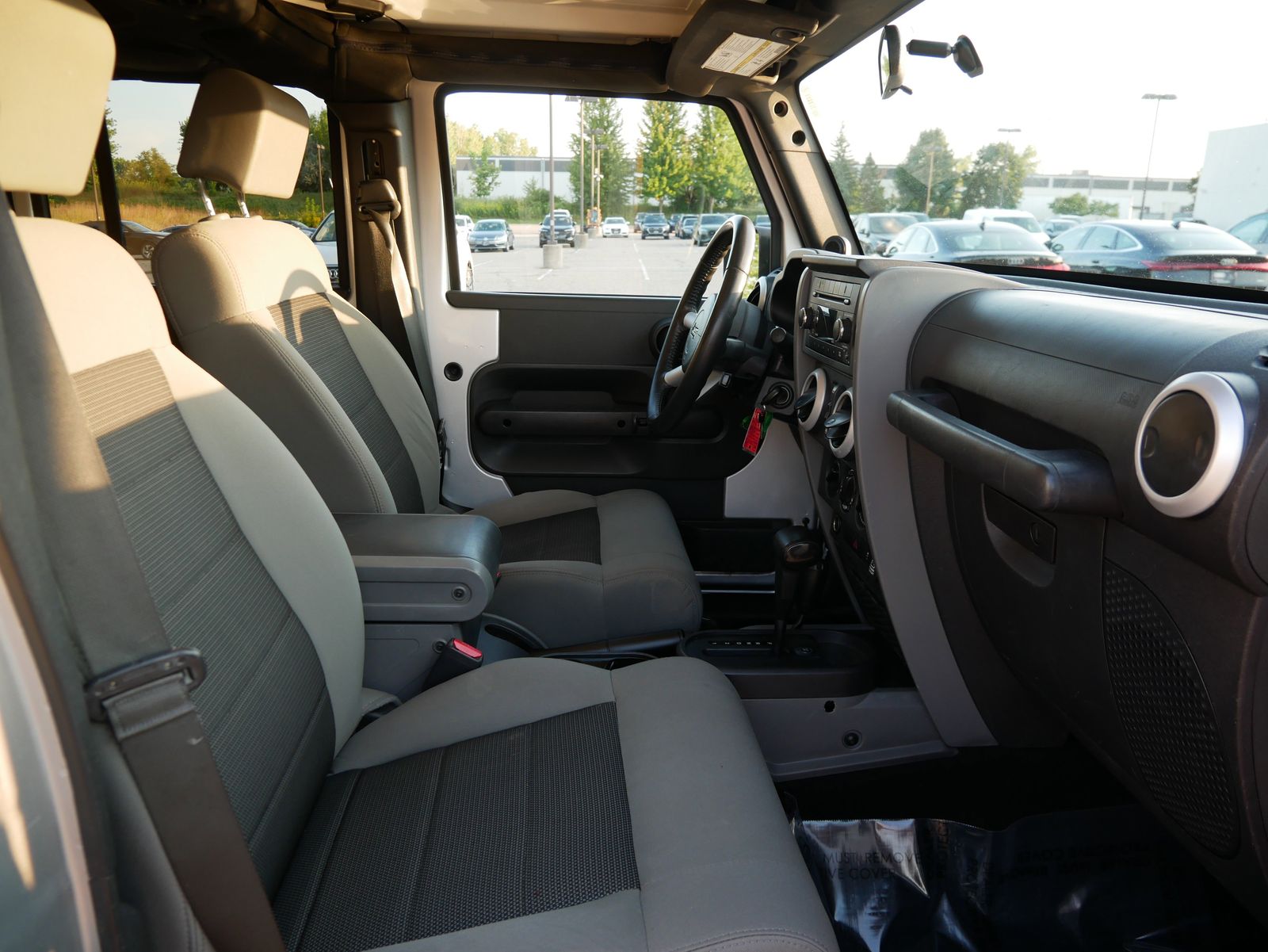 Thumbnail: 2010 Jeep Wrangler - 12