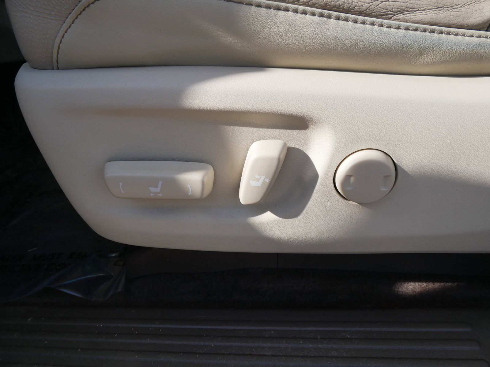 Thumbnail: 2014 Lexus GX - 14