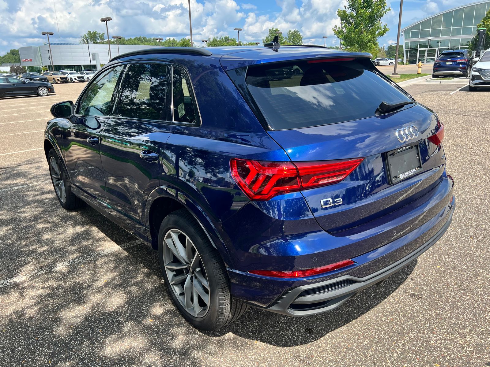 Thumbnail: 2025 Audi Q3 - 4