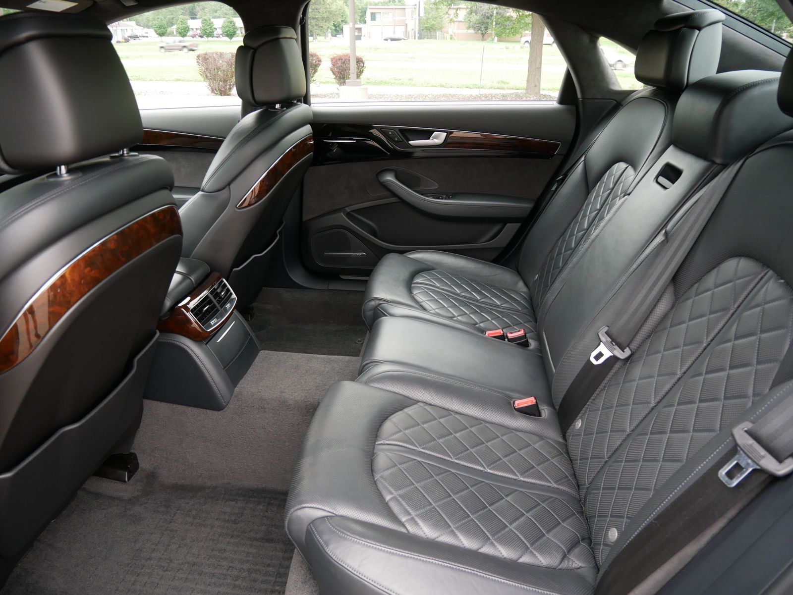 Thumbnail: 2017 Audi A8 - 9