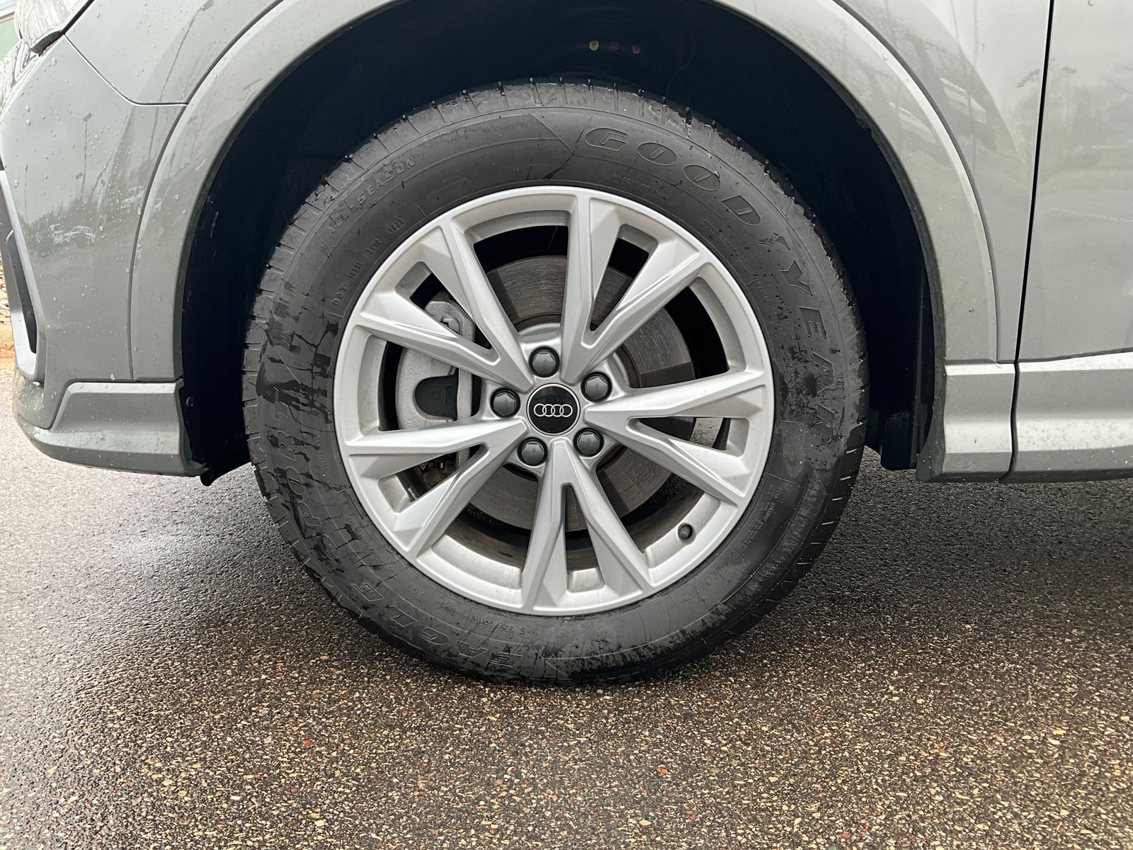 Thumbnail: 2024 Audi Q3 - 16