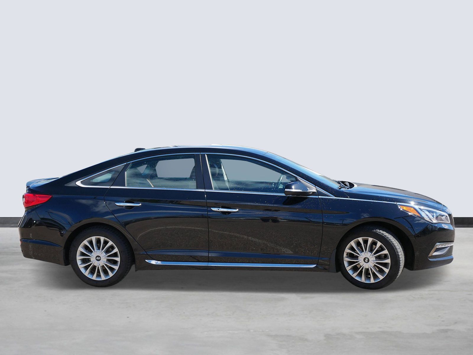 Thumbnail: 2015 Hyundai Sonata - 5