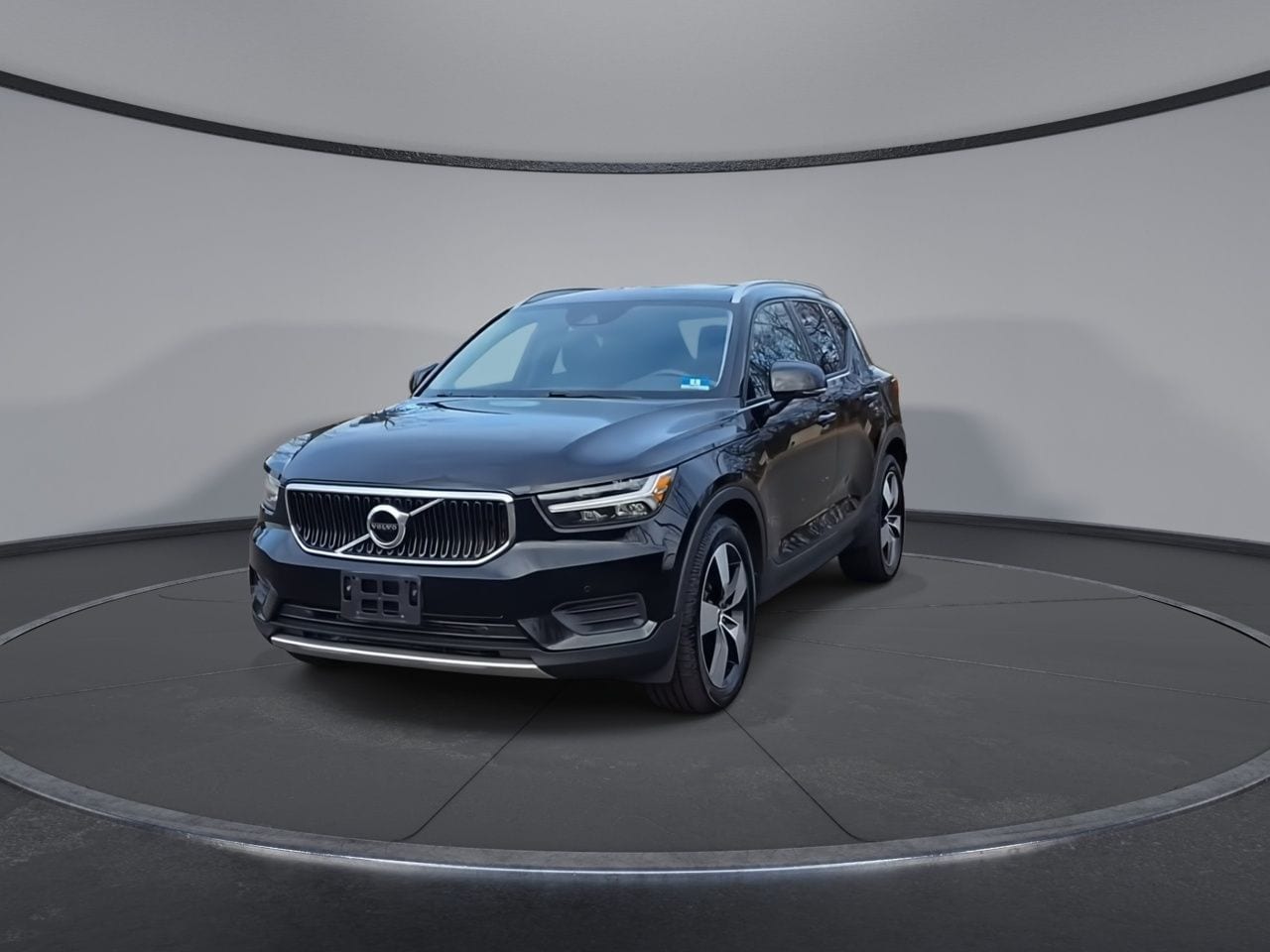 Thumbnail: 2020 Volvo XC40 - 3
