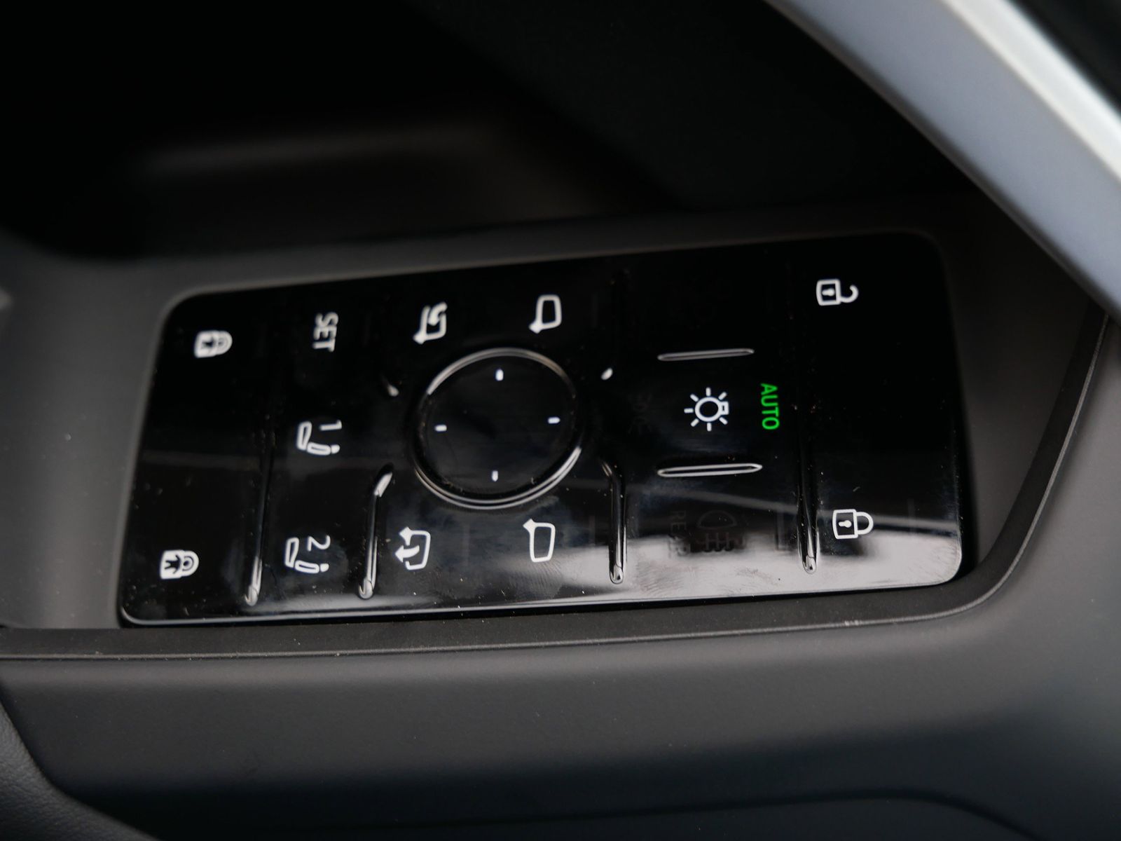 Thumbnail: 2026 Audi Q5 - 15