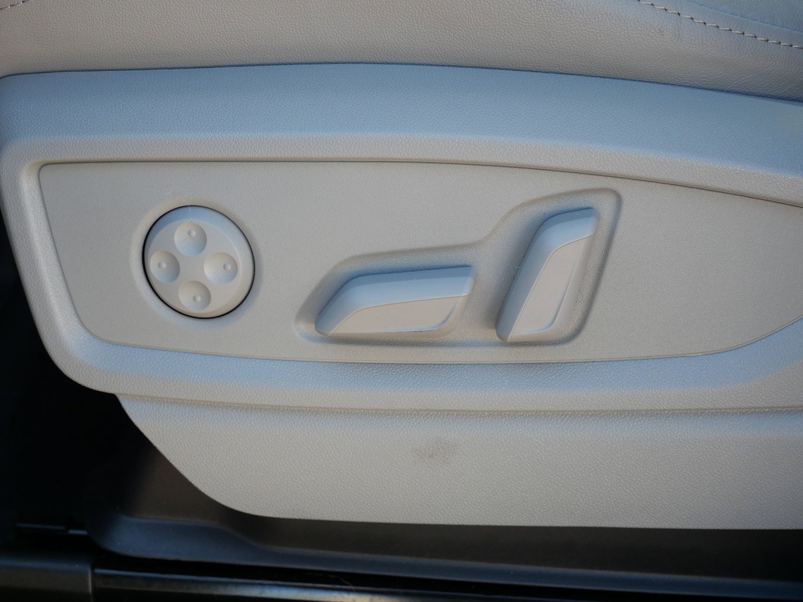 Thumbnail: 2025 Audi Q5 - 18