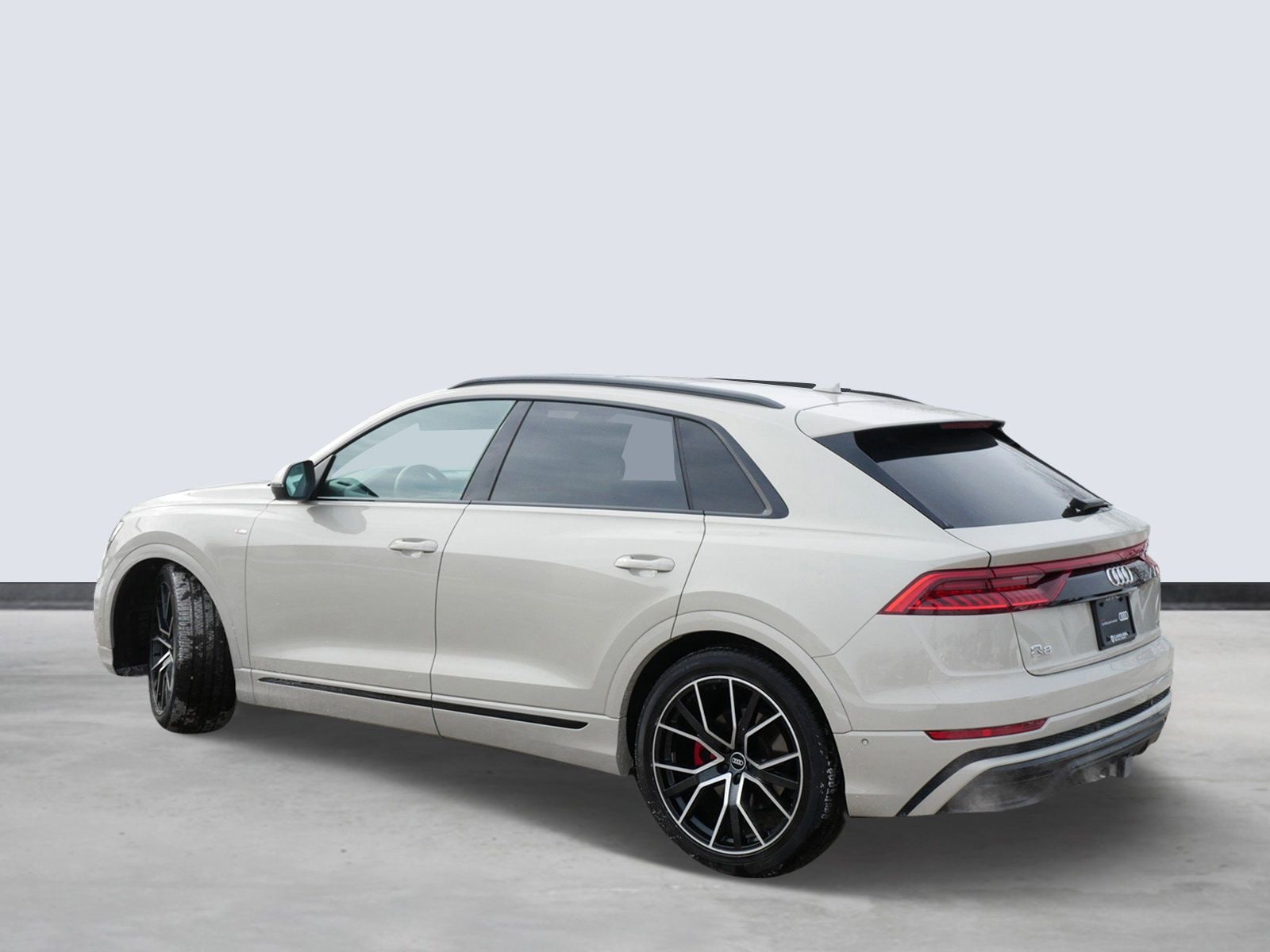 Thumbnail: 2021 Audi Q8 - 3