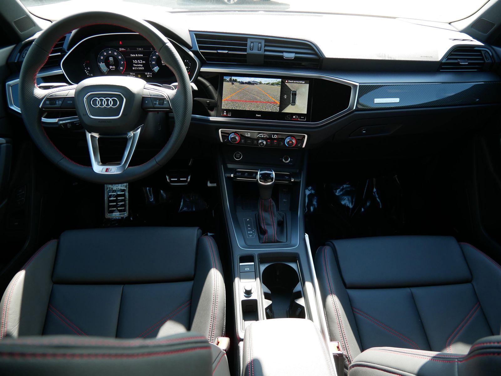 Thumbnail: 2025 Audi Q3 - 11