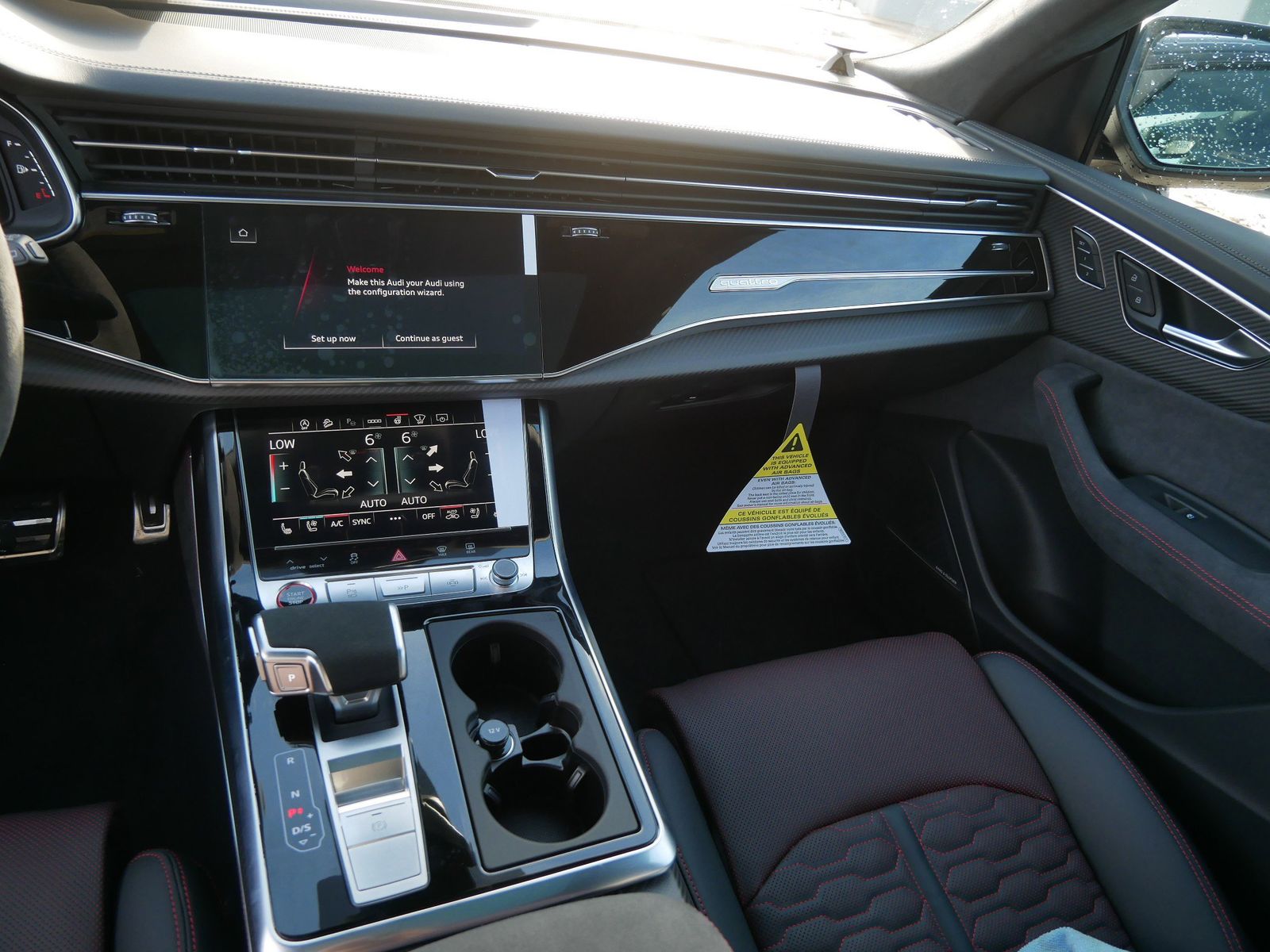 Thumbnail: 2026 Audi RS Q8 - 14