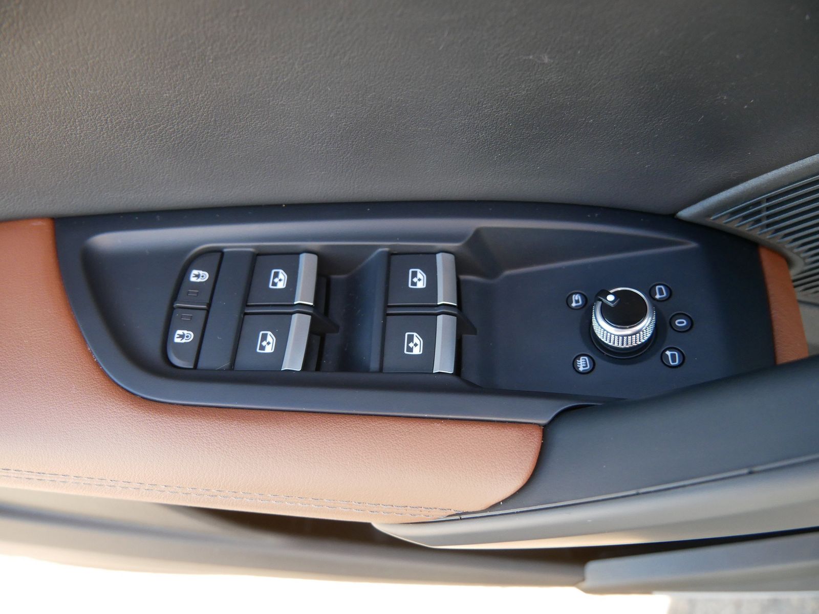 Thumbnail: 2023 Audi Q5 - 15