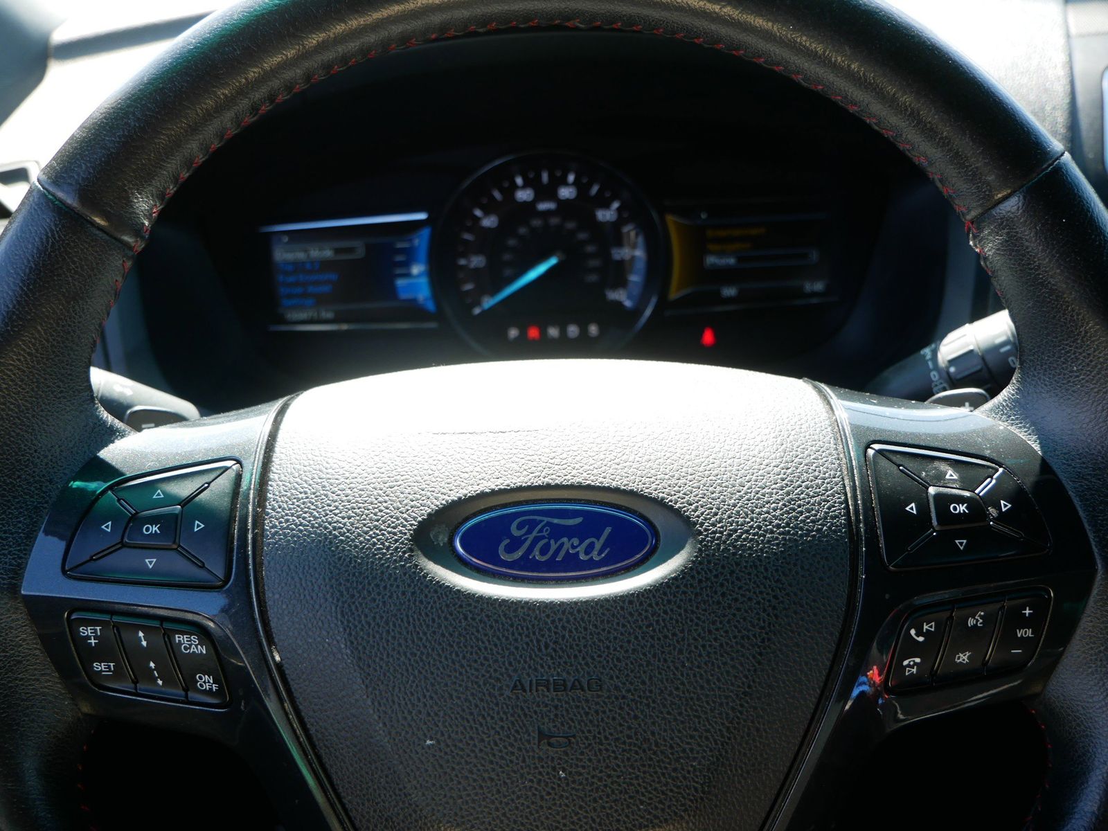 Thumbnail: 2016 Ford Explorer - 20