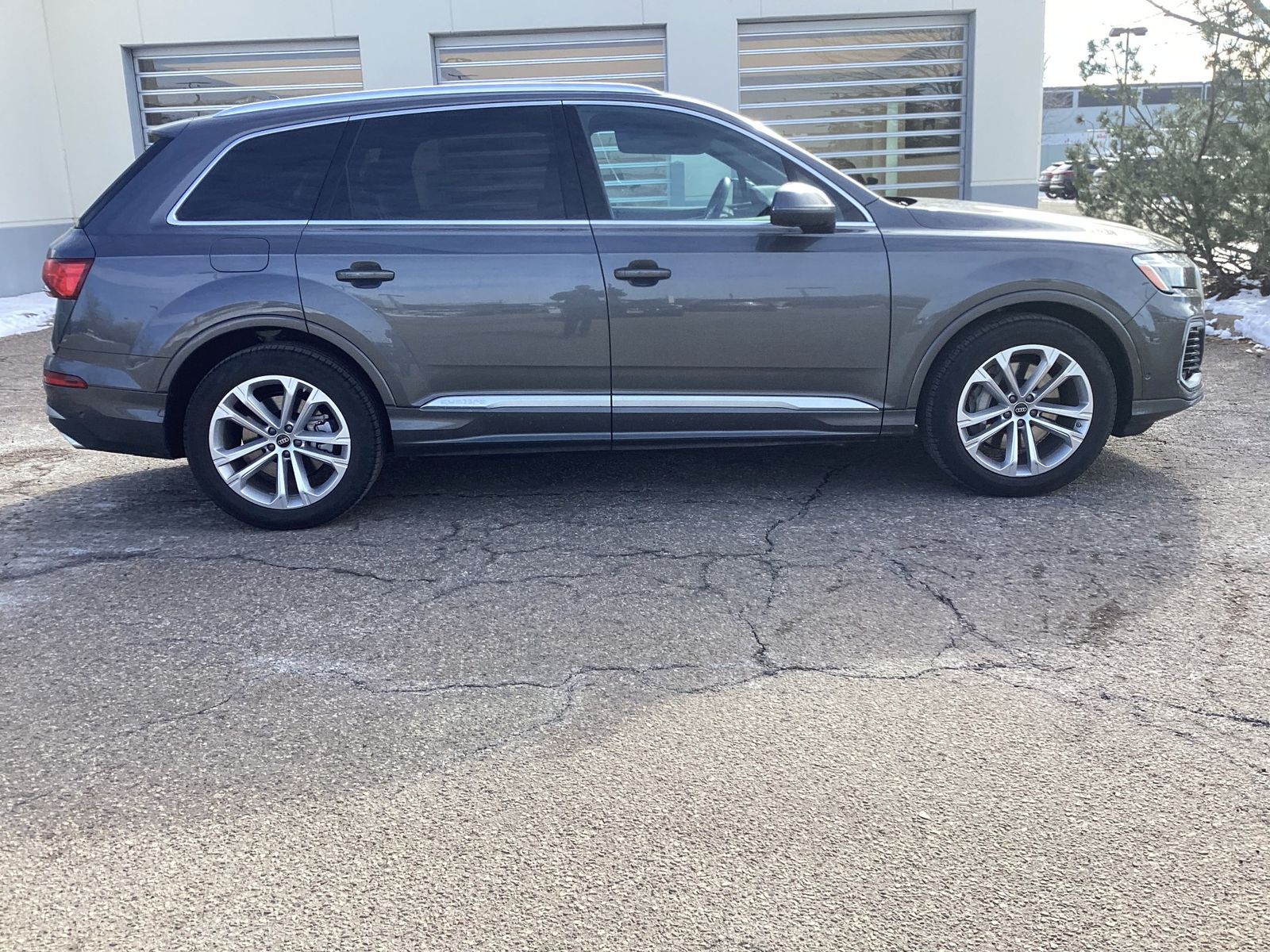 Thumbnail: 2025 Audi Q7 - 8