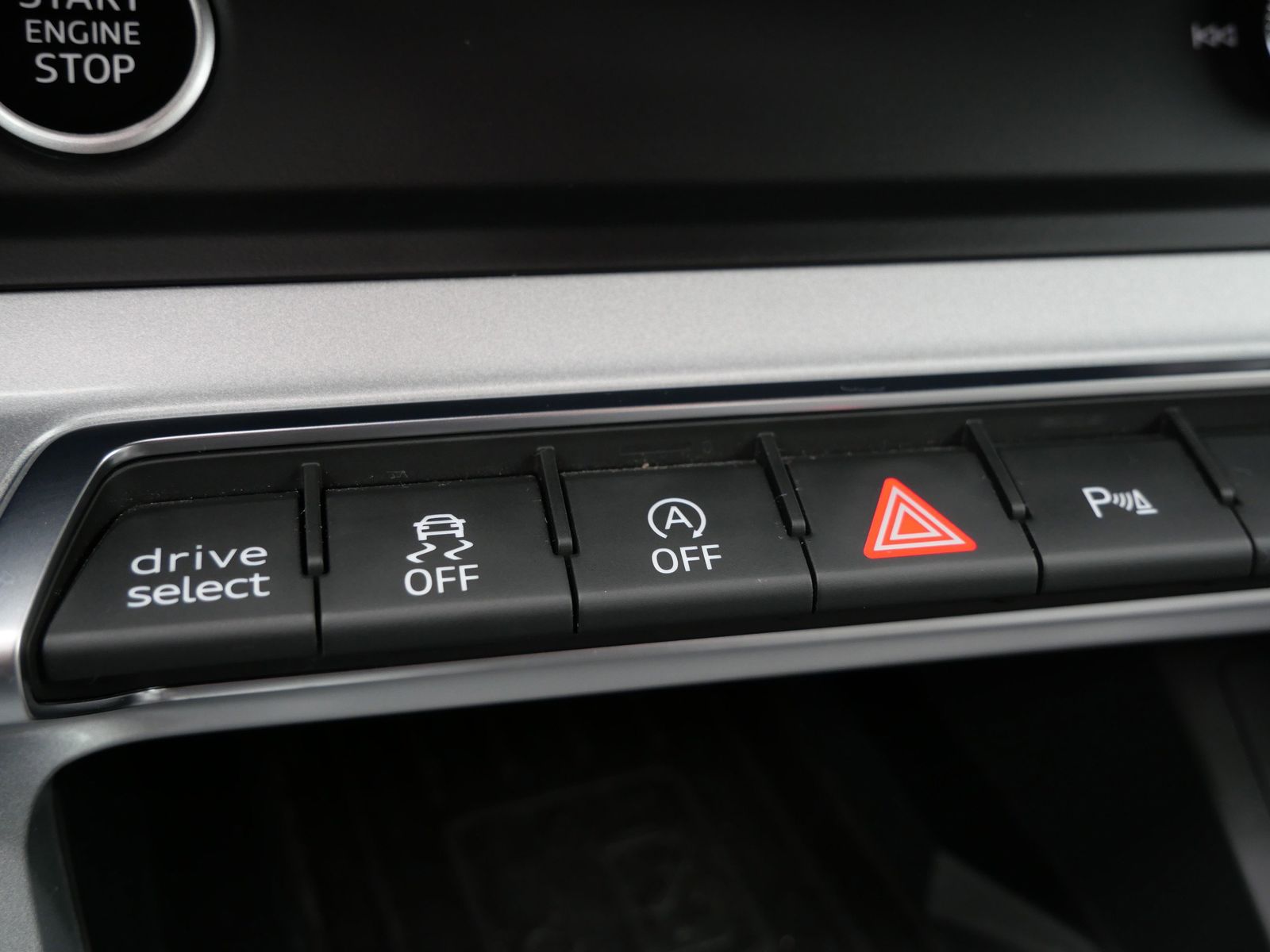 Thumbnail: 2023 Audi Q3 - 22