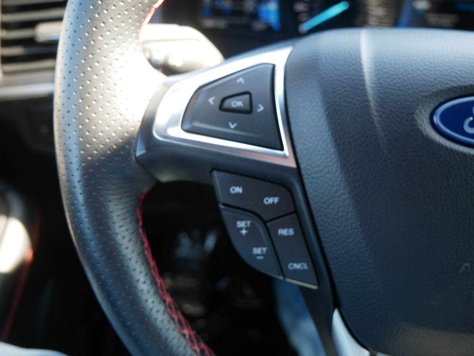 Thumbnail: 2024 Ford Edge - 27