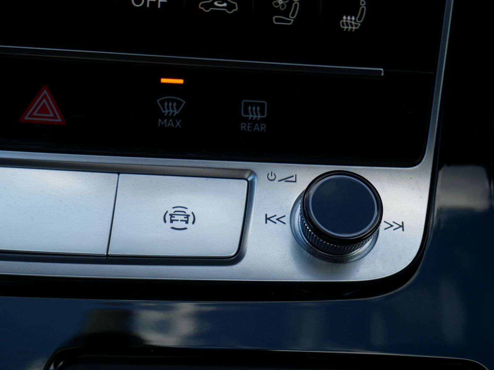 Thumbnail: 2025 Audi SQ8 - 20