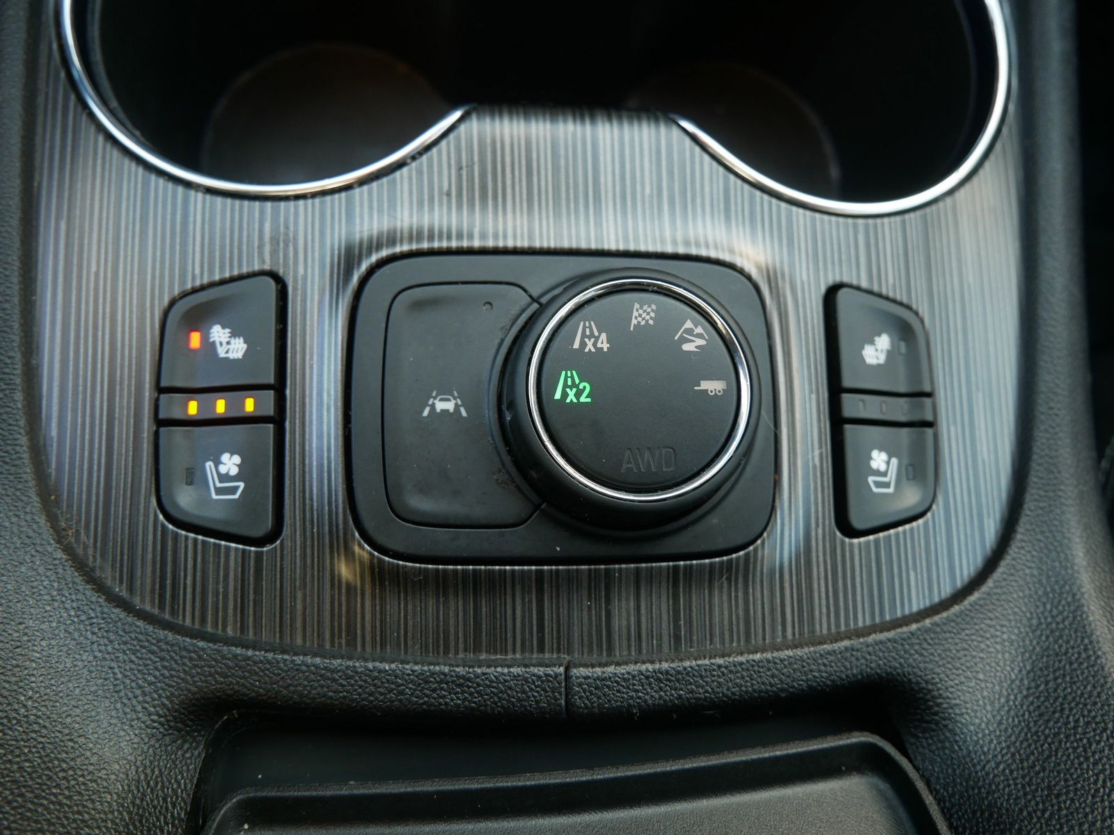 Thumbnail: 2023 GMC Acadia - 17