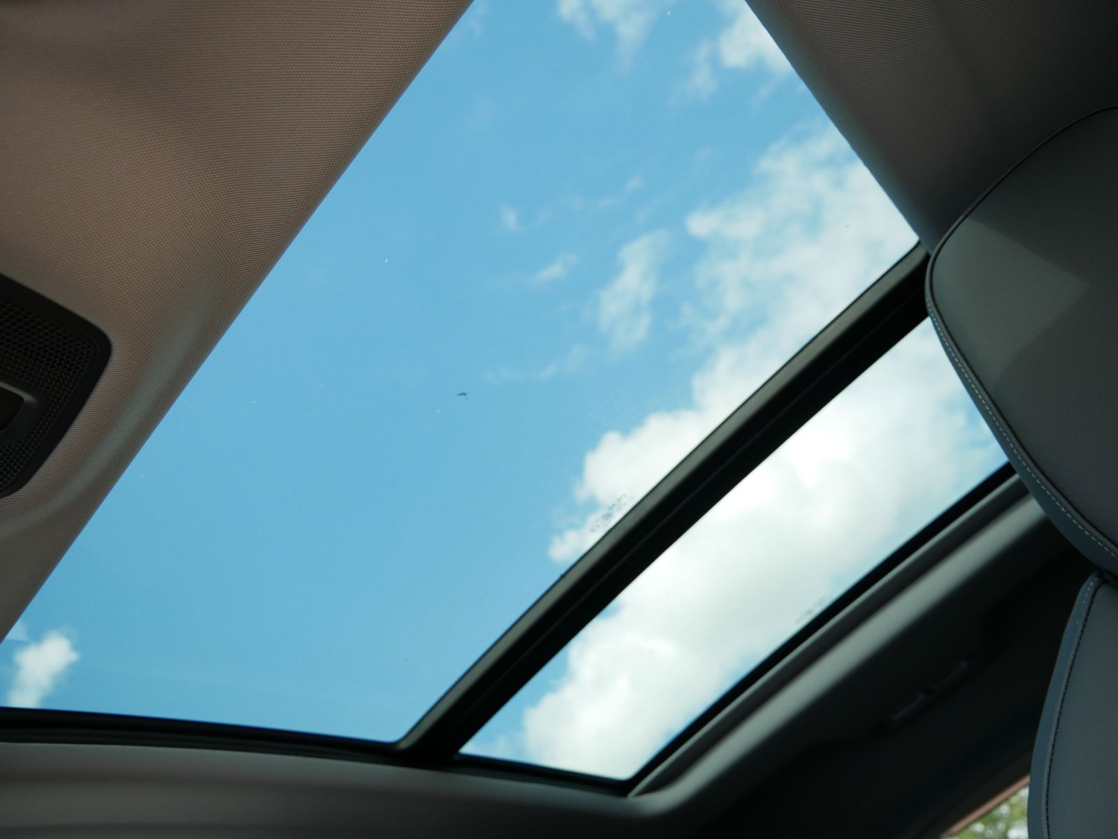 Thumbnail: 2025 Audi Q5 - 15