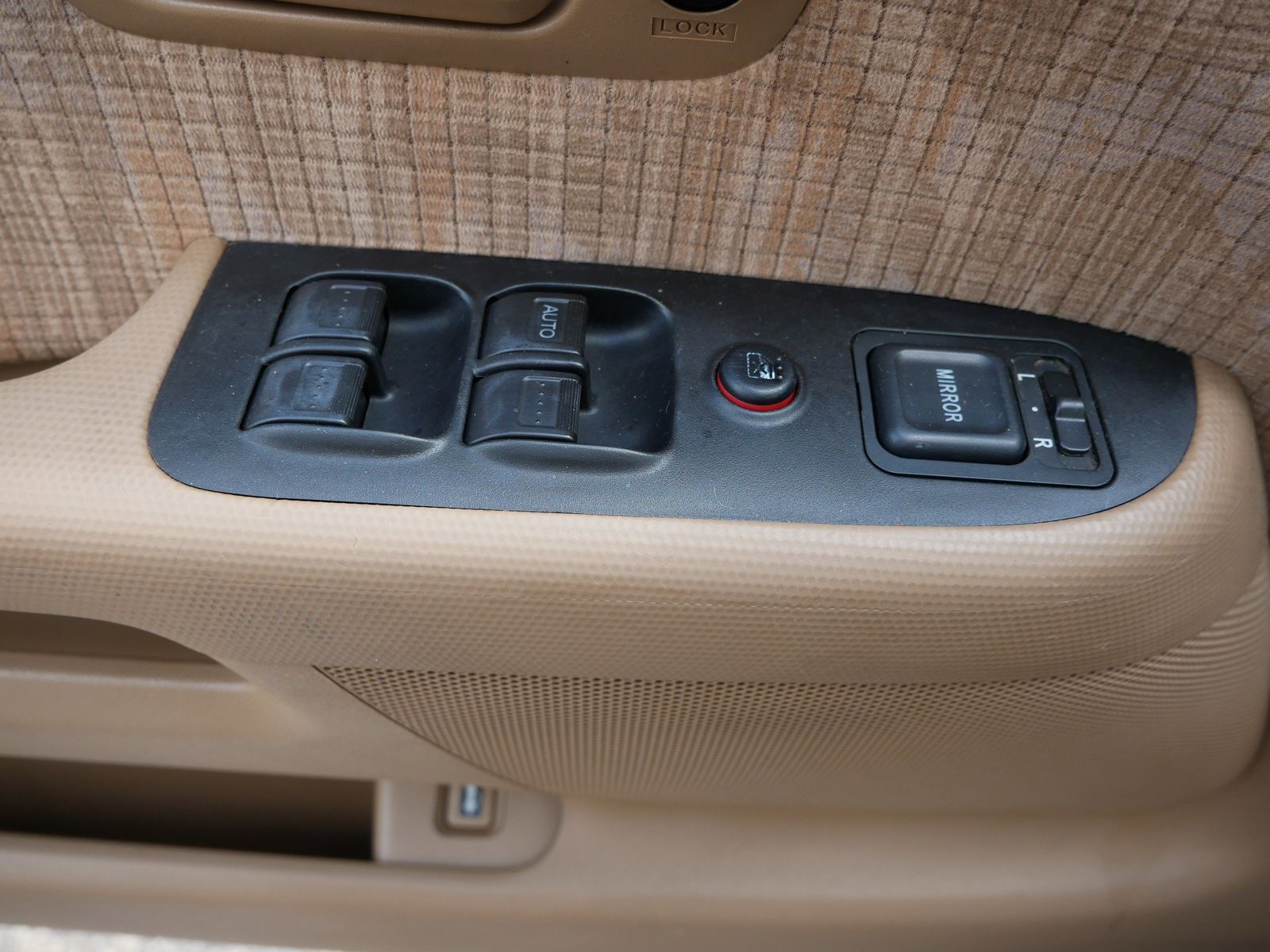 Thumbnail: 2004 Honda CR-V - 15