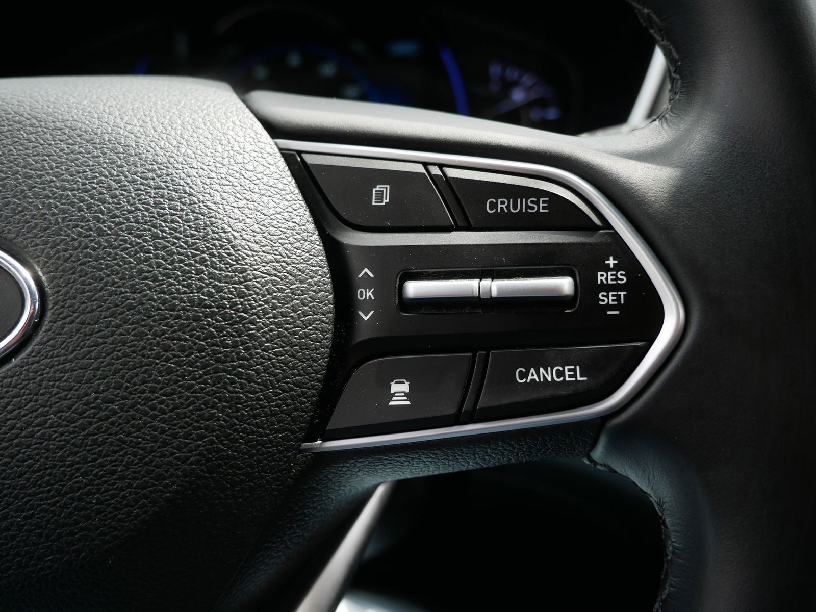 Thumbnail: 2019 Hyundai Santa Fe - 25