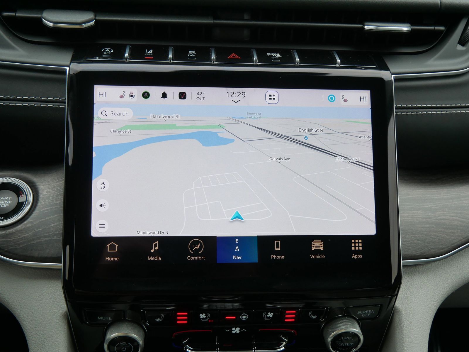 Thumbnail: 2022 Jeep Grand Cherokee - 17