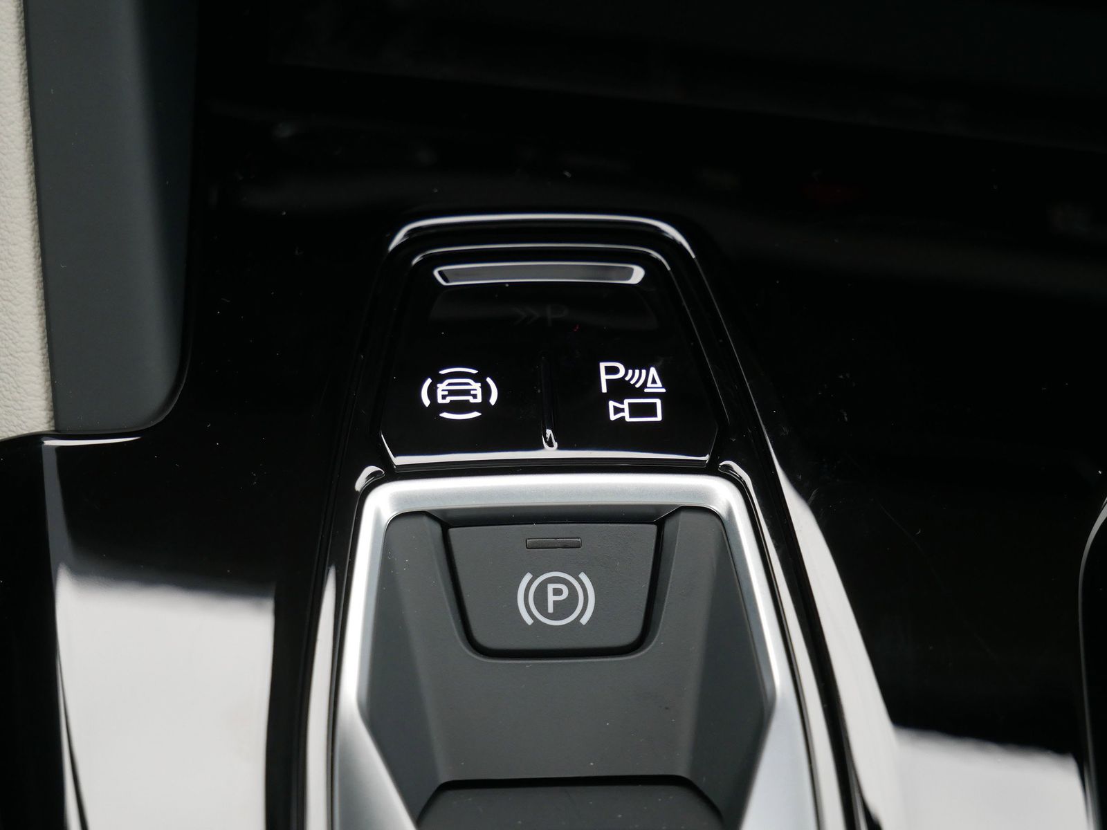 Thumbnail: 2025 Audi Q5 - 16