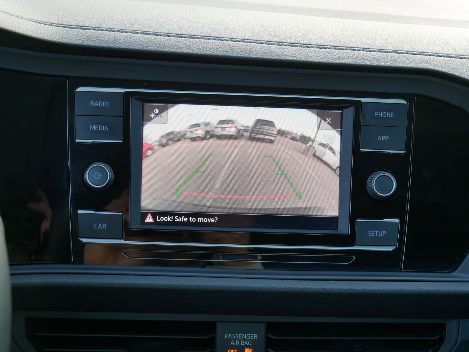 Thumbnail: 2019 Volkswagen Jetta - 14