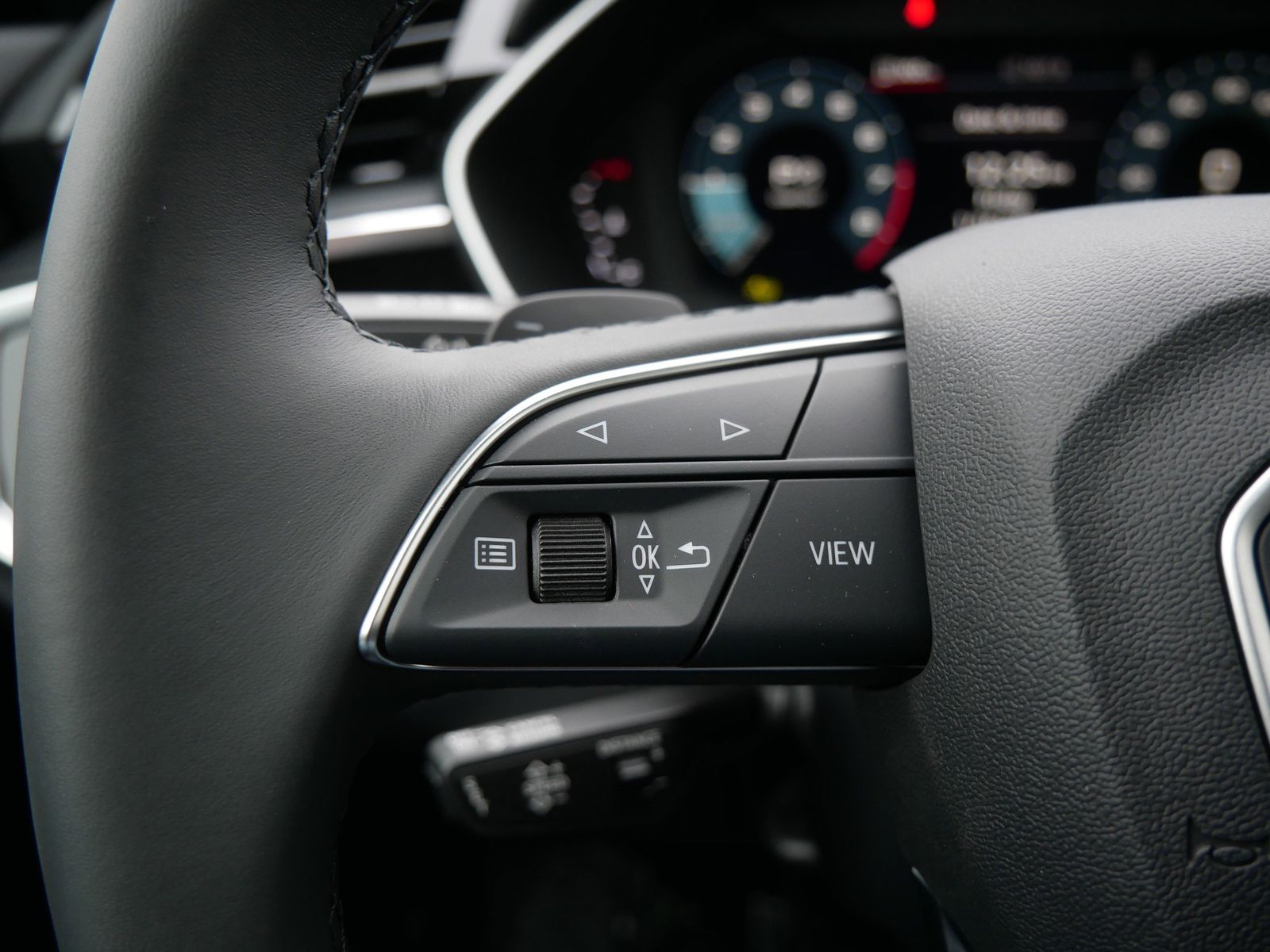 Thumbnail: 2025 Audi Q3 - 29