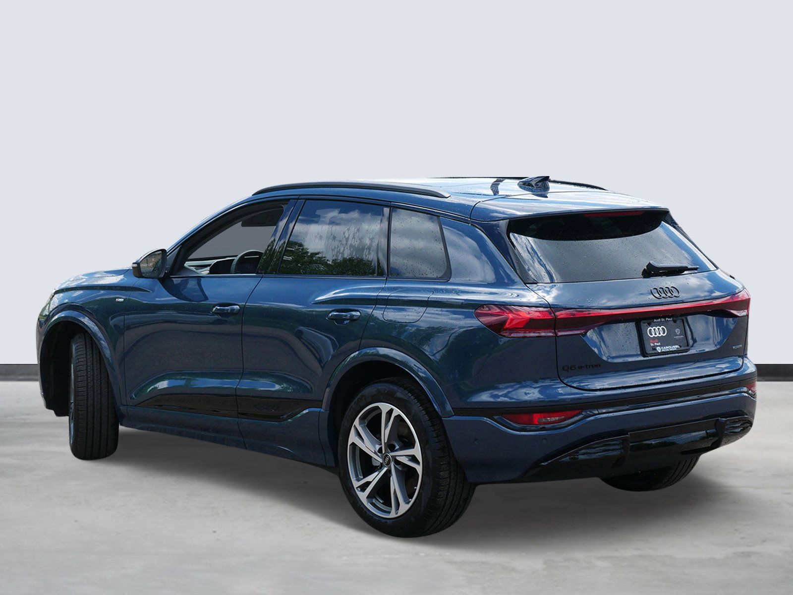 Thumbnail: 2027 Audi Q6 e-tron - 3