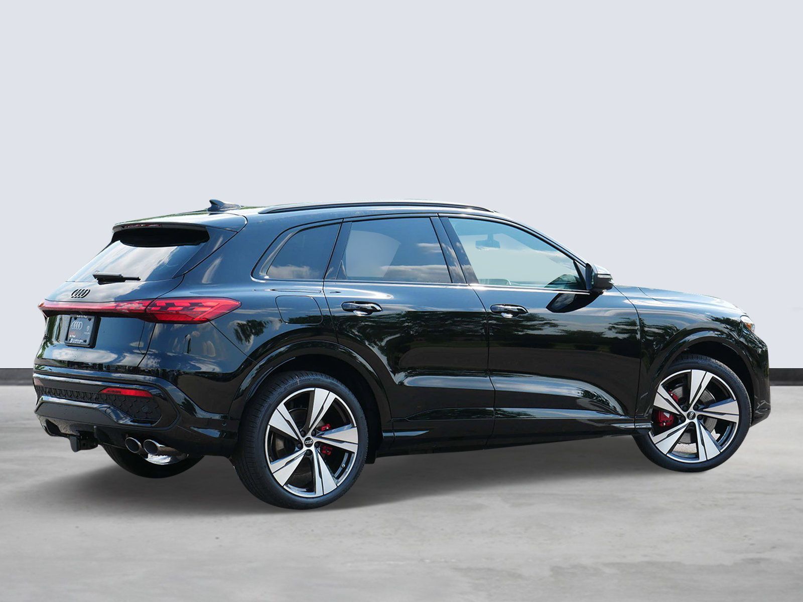 Thumbnail: 2026 Audi SQ5 - 4