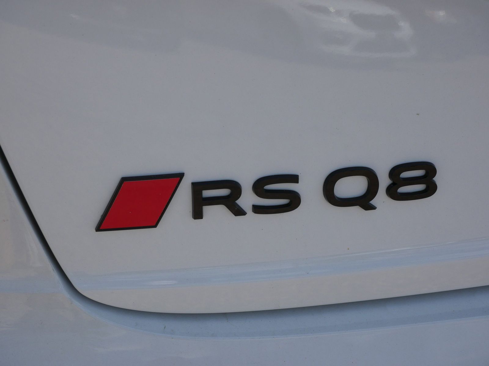 Thumbnail: 2026 Audi RS Q8 - 9