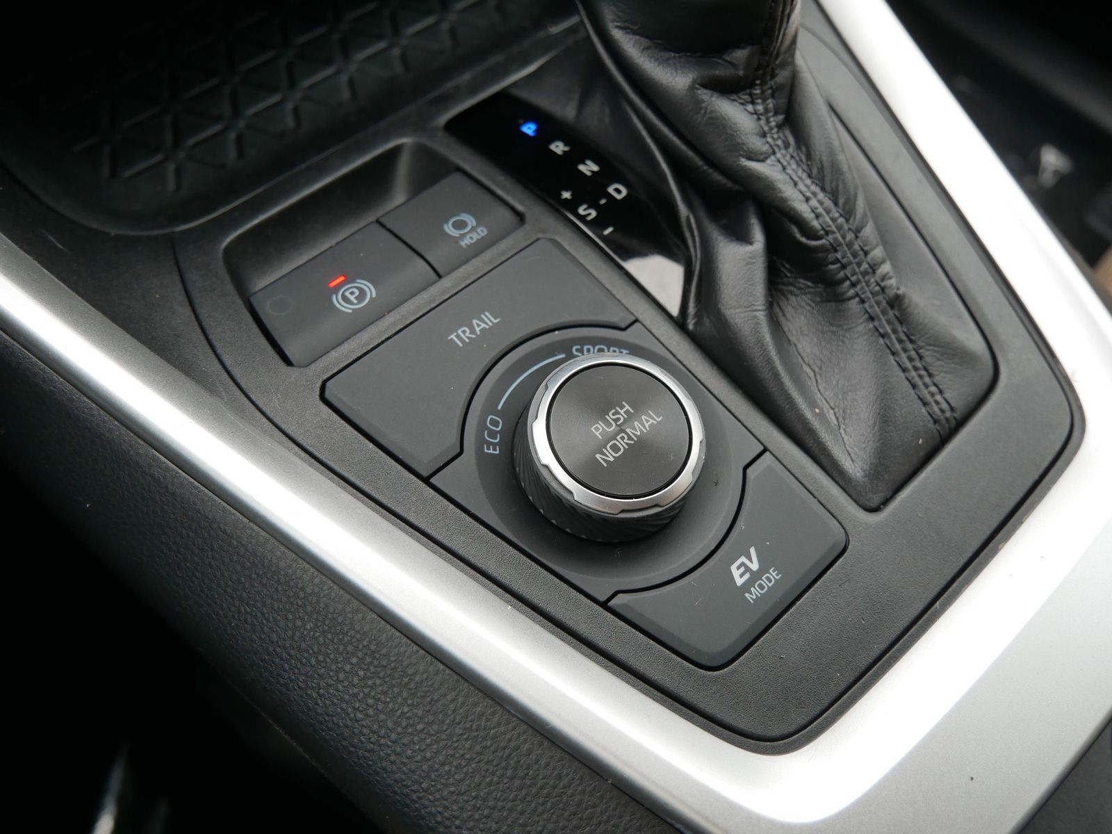 Thumbnail: 2019 Toyota RAV4 - 17