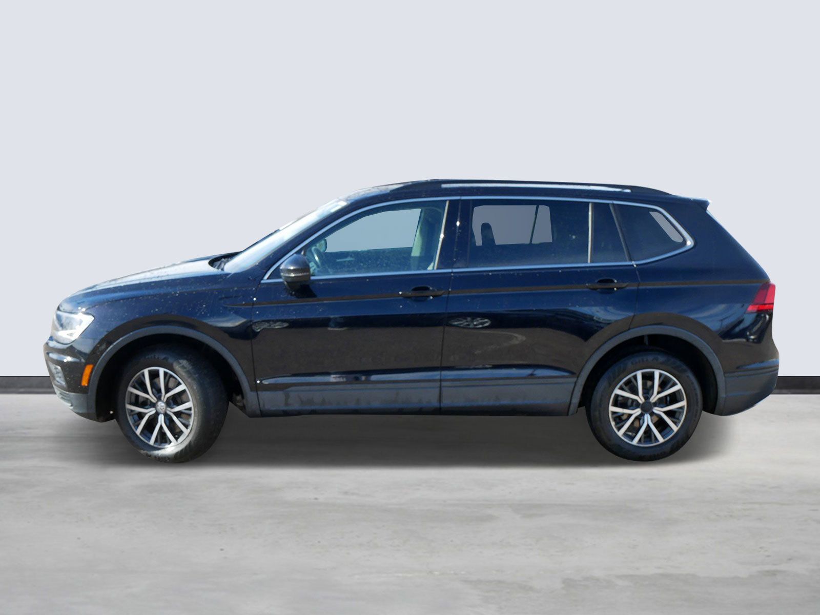 Thumbnail: 2019 Volkswagen Tiguan - 2