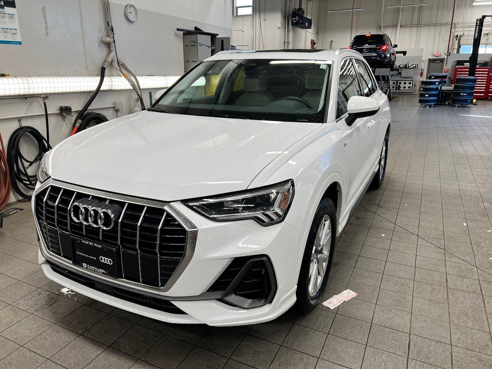 Thumbnail: 2025 Audi Q3 - 1