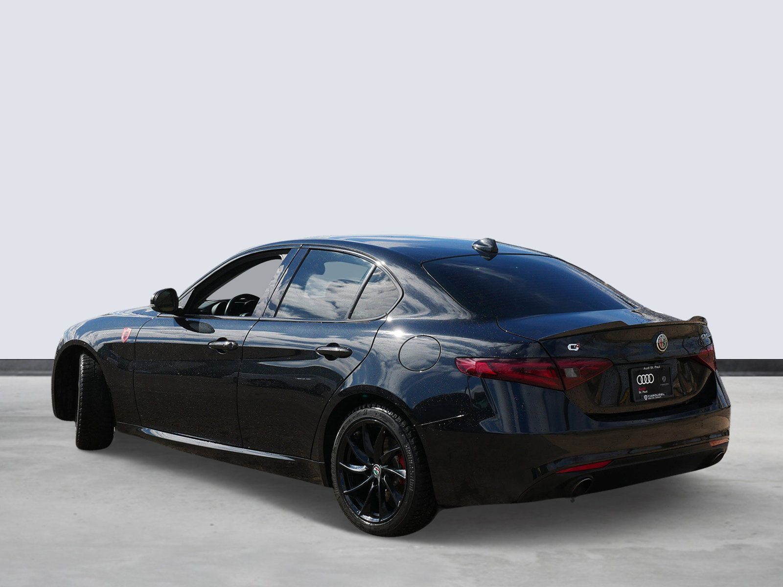 Thumbnail: 2017 Alfa Romeo Giulia - 3